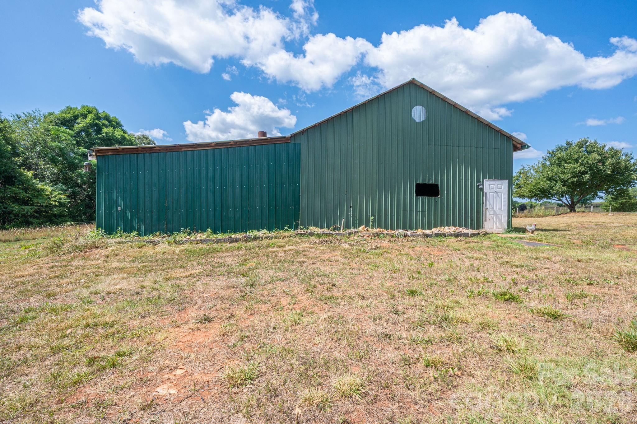 main property photo 27