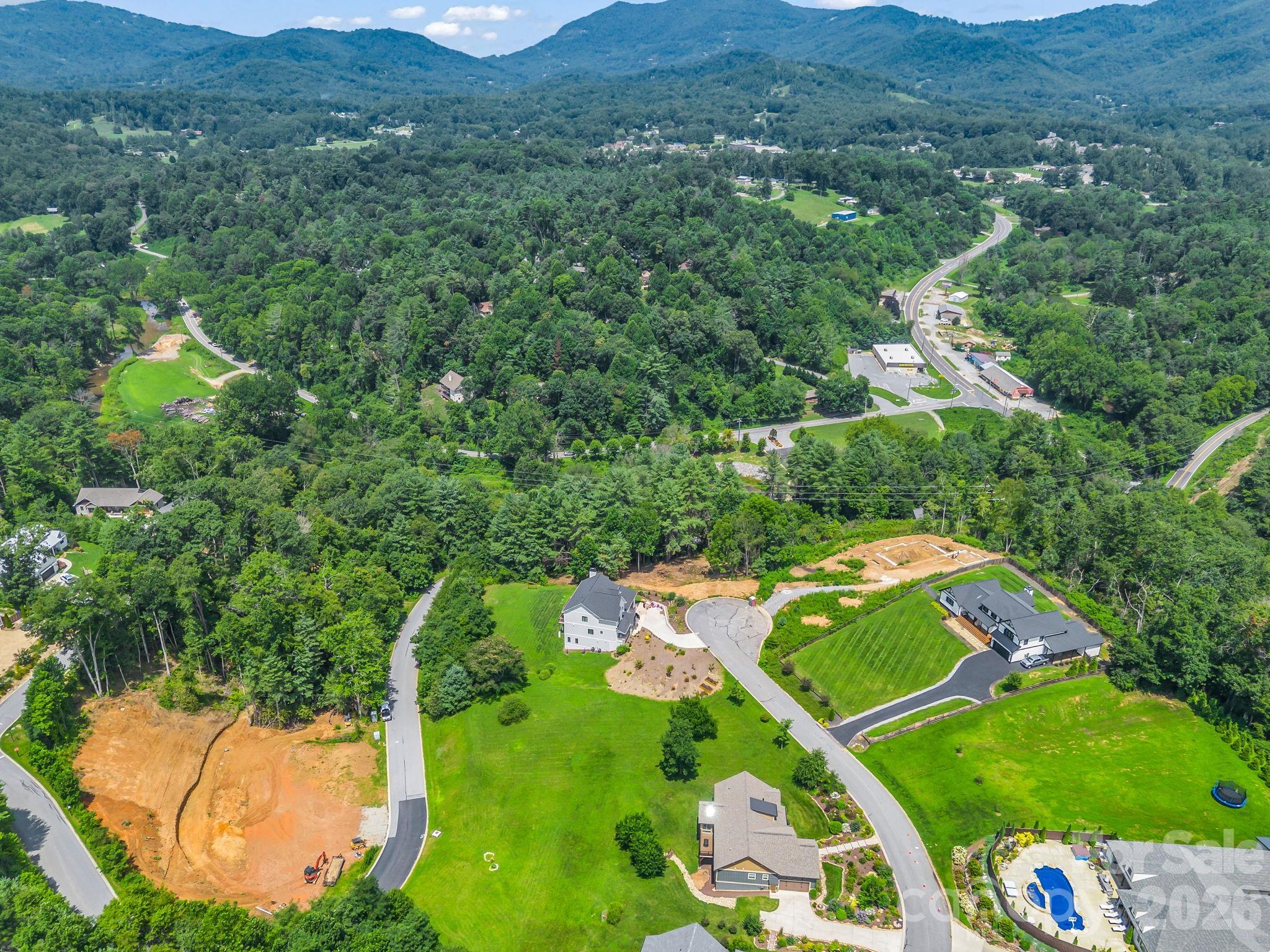 main property photo 17