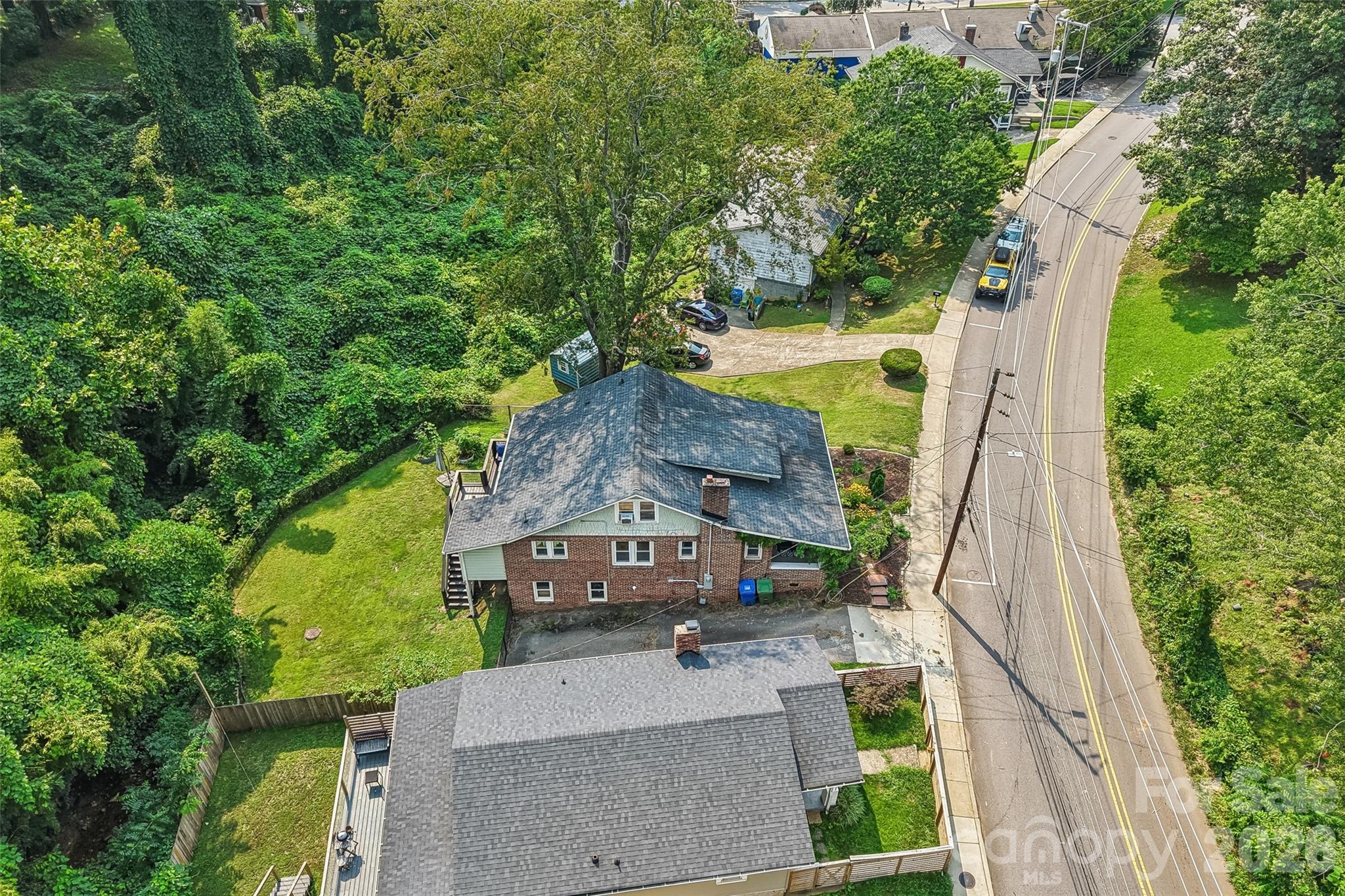 main property photo 41