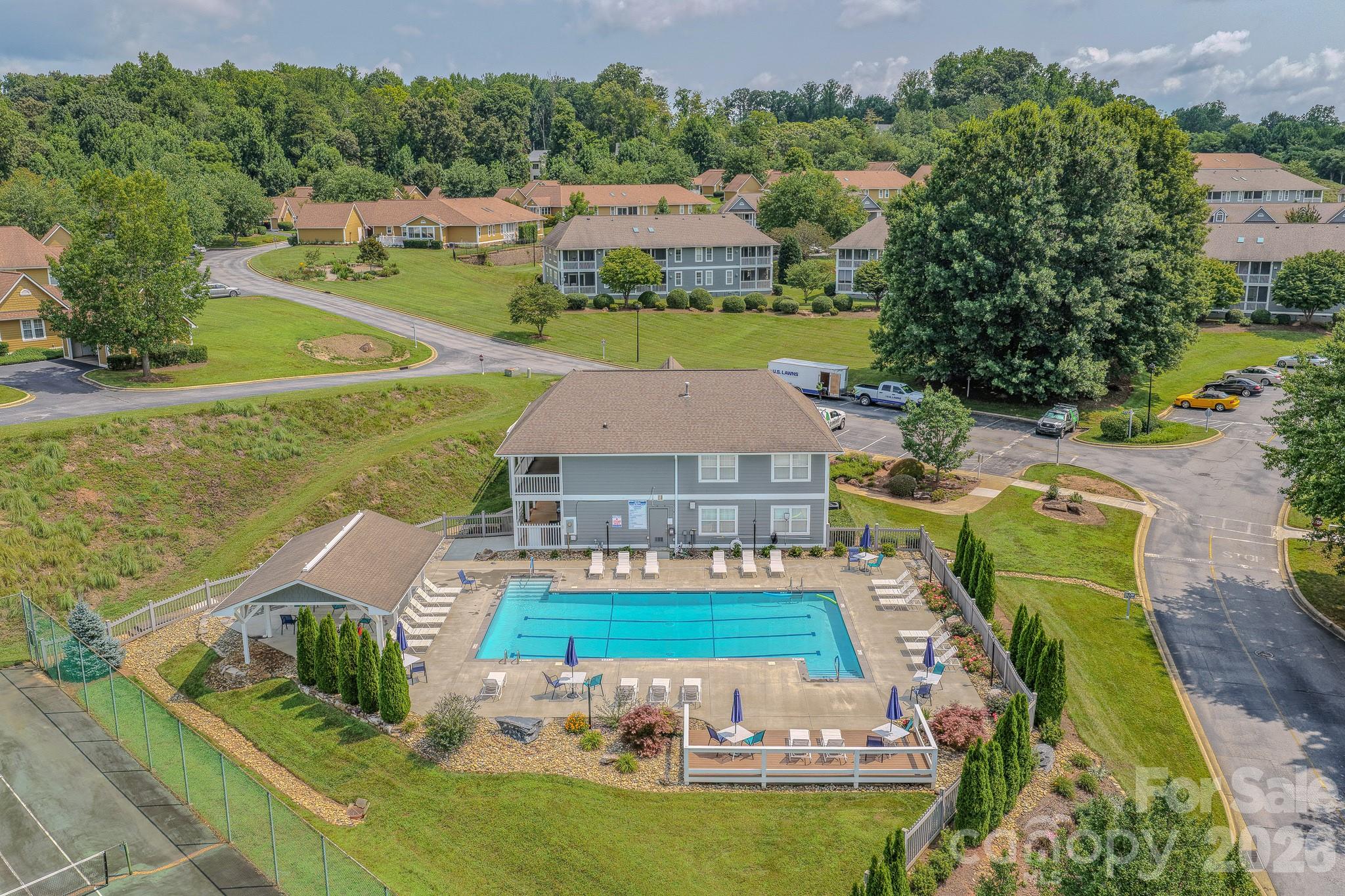 main property photo 40