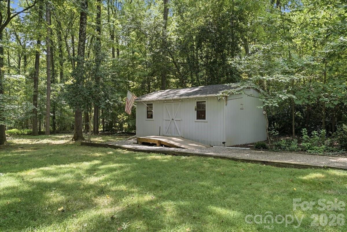 main property photo 37