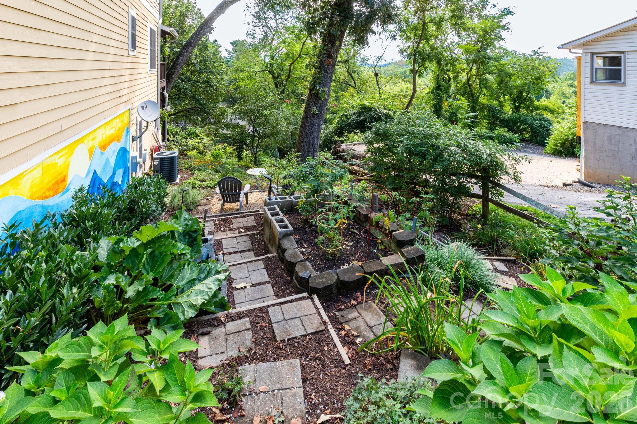 main property photo 36