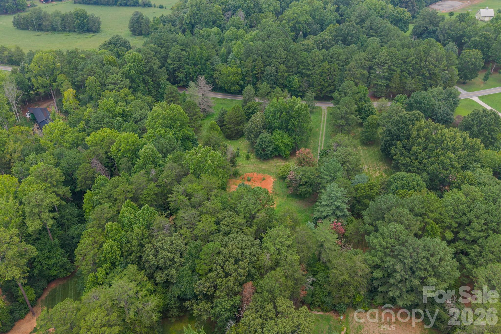 main property photo 13