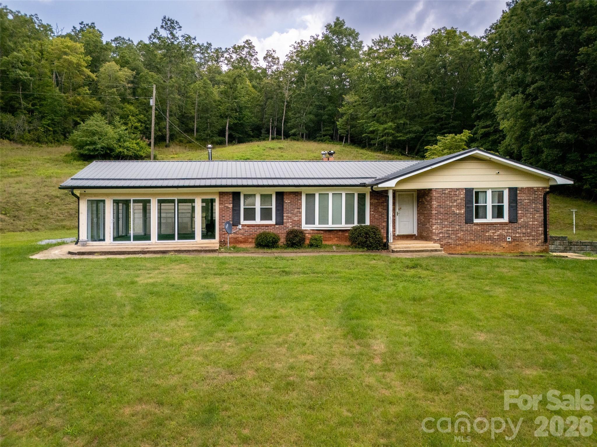 main property photo 0