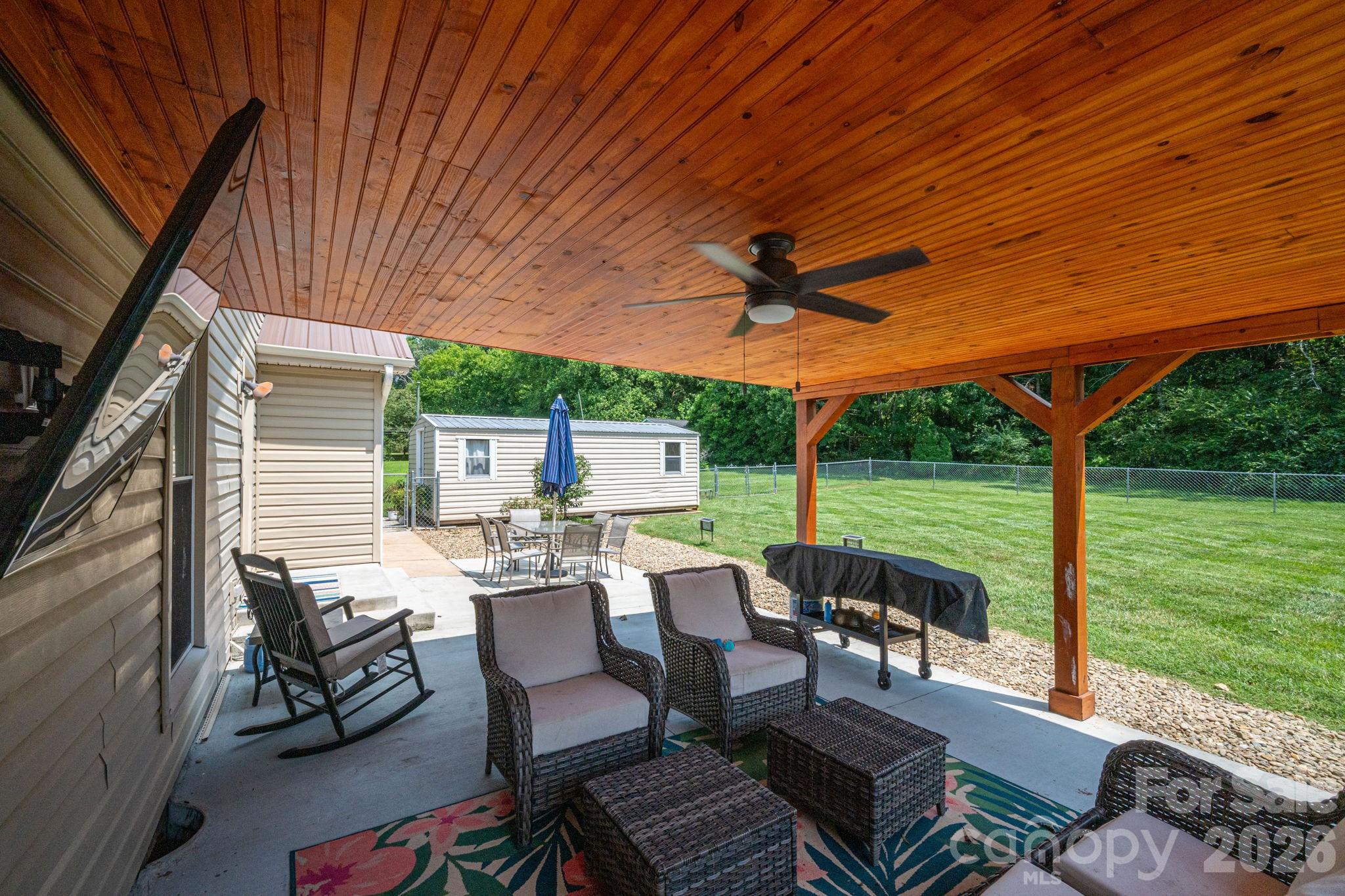 main property photo 23