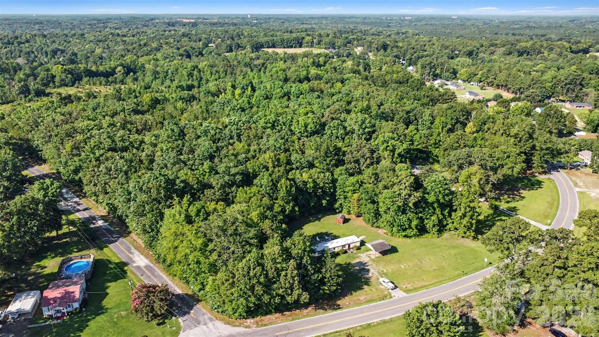 main property photo 36