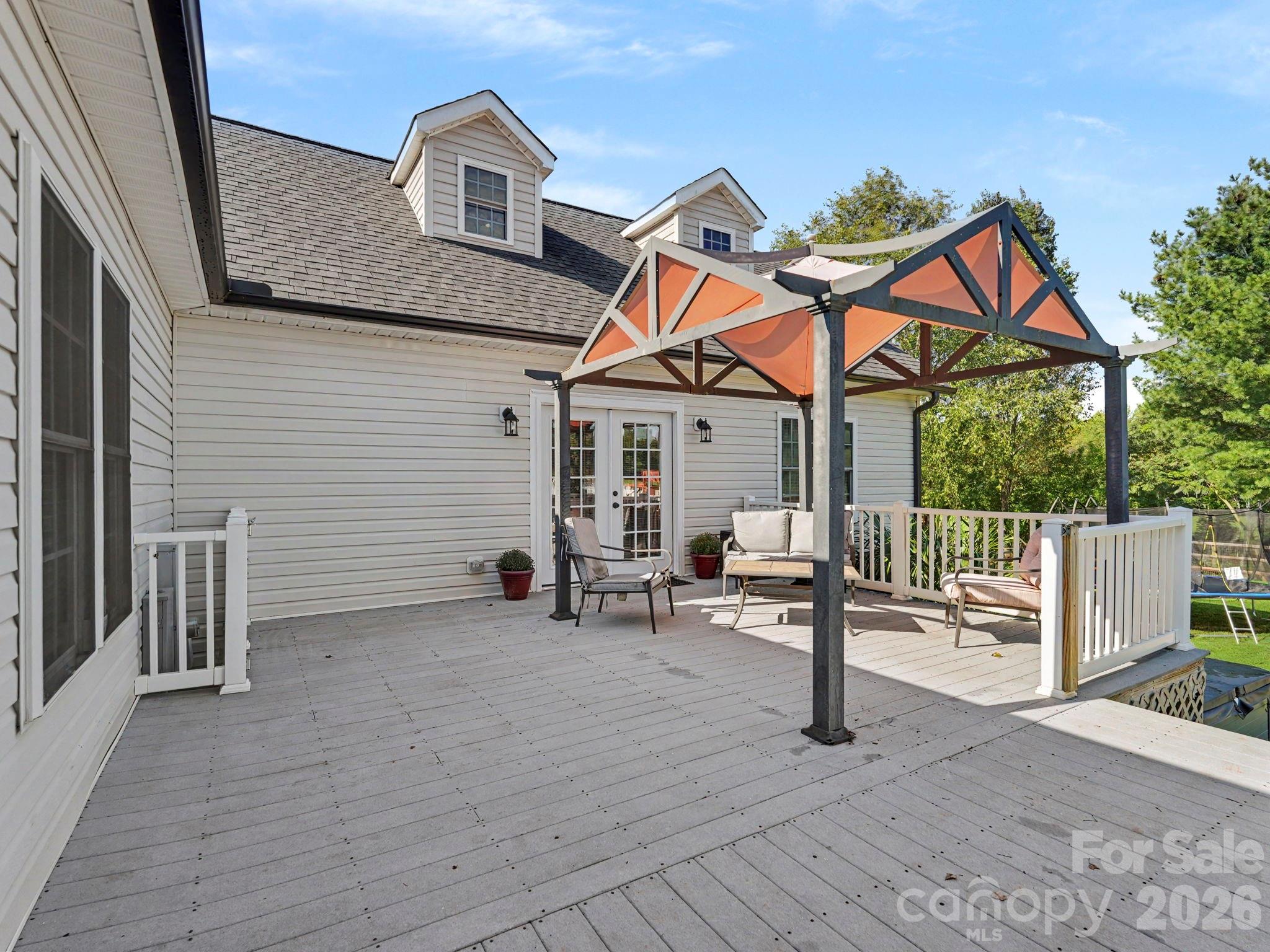 main property photo 36