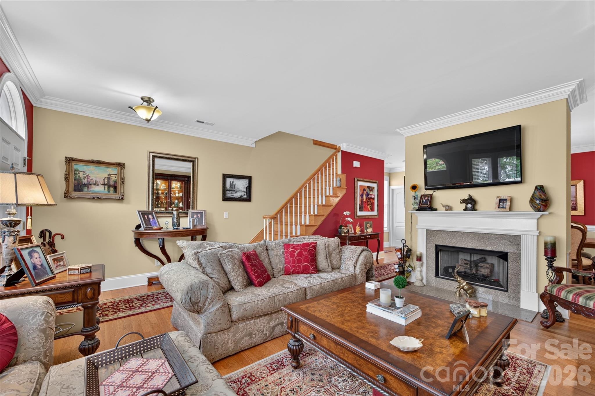 main property photo 5