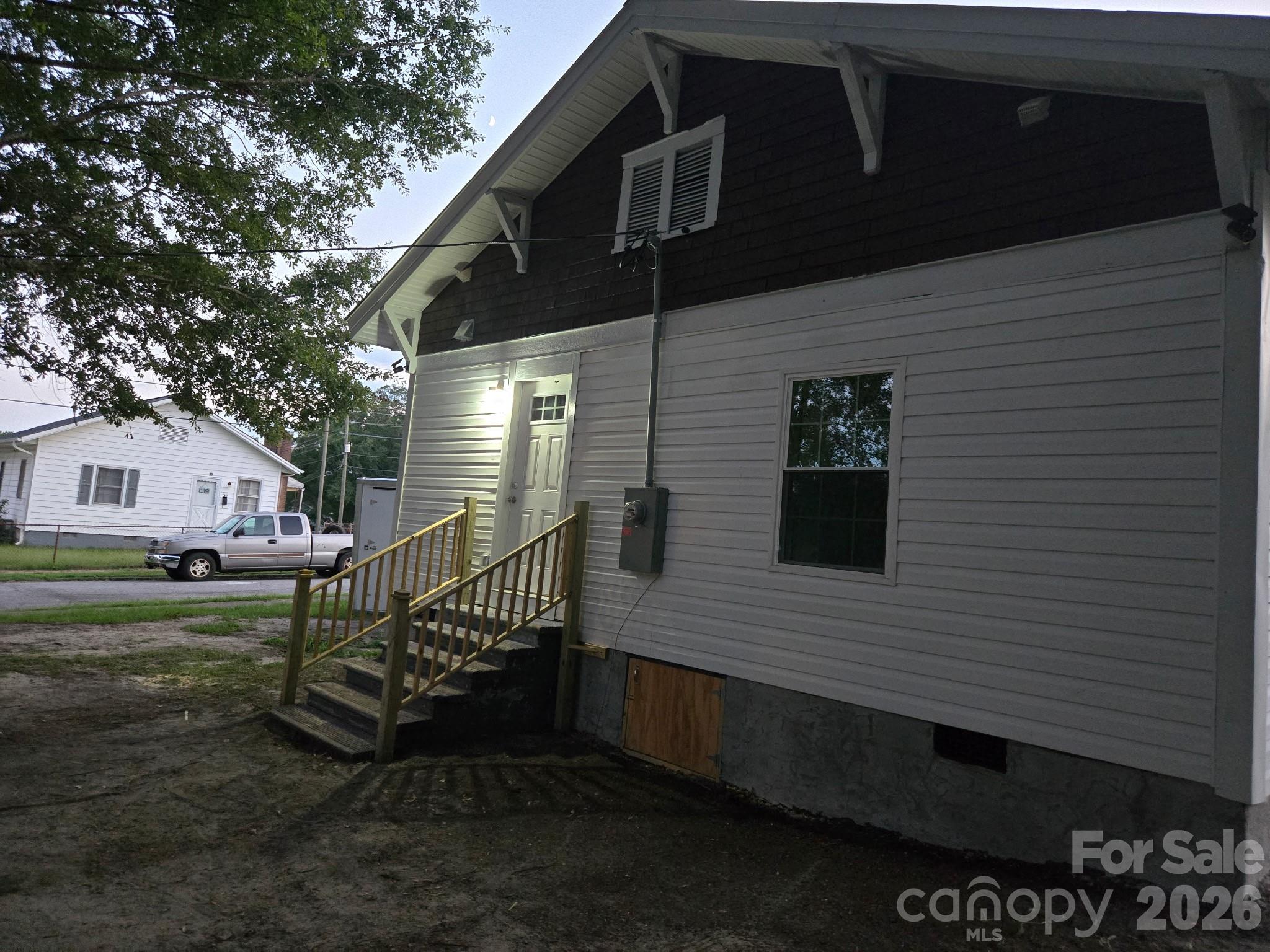 main property photo 18