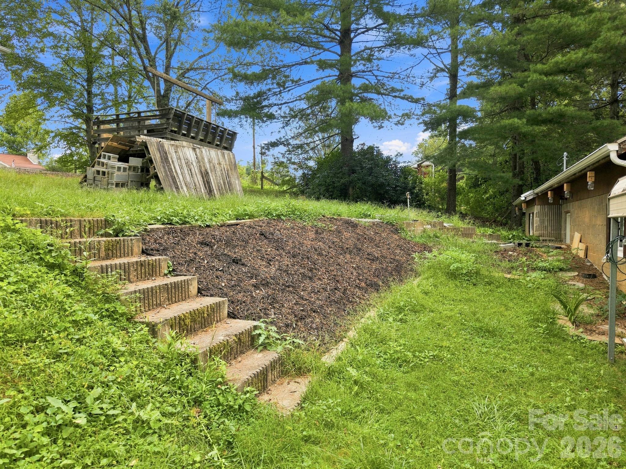 main property photo 24