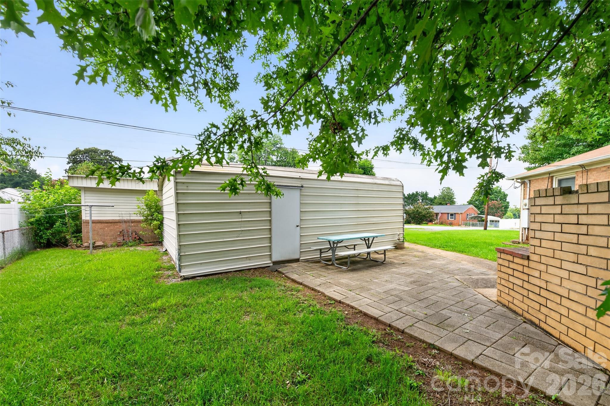 main property photo 9