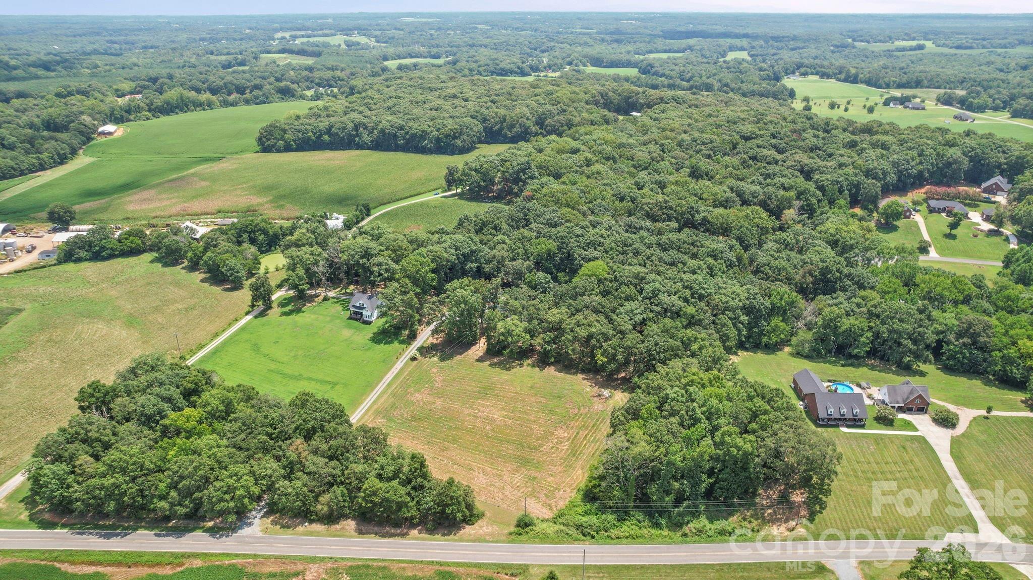 main property photo 12