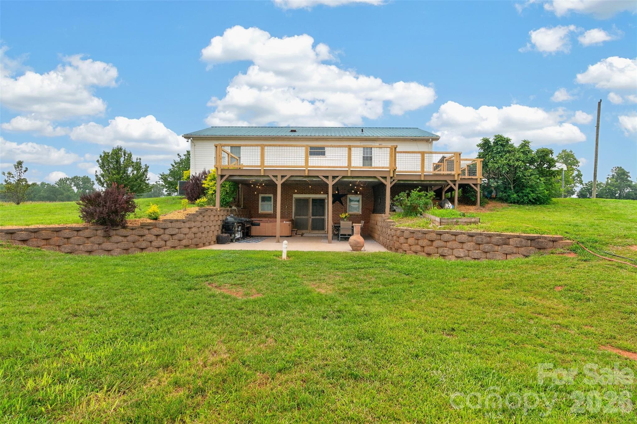 main property photo 34
