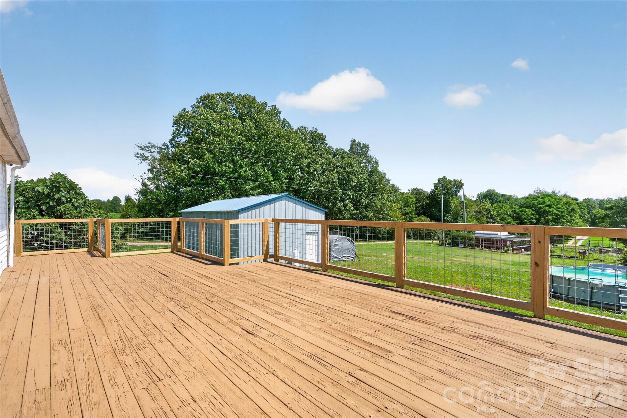 main property photo 37