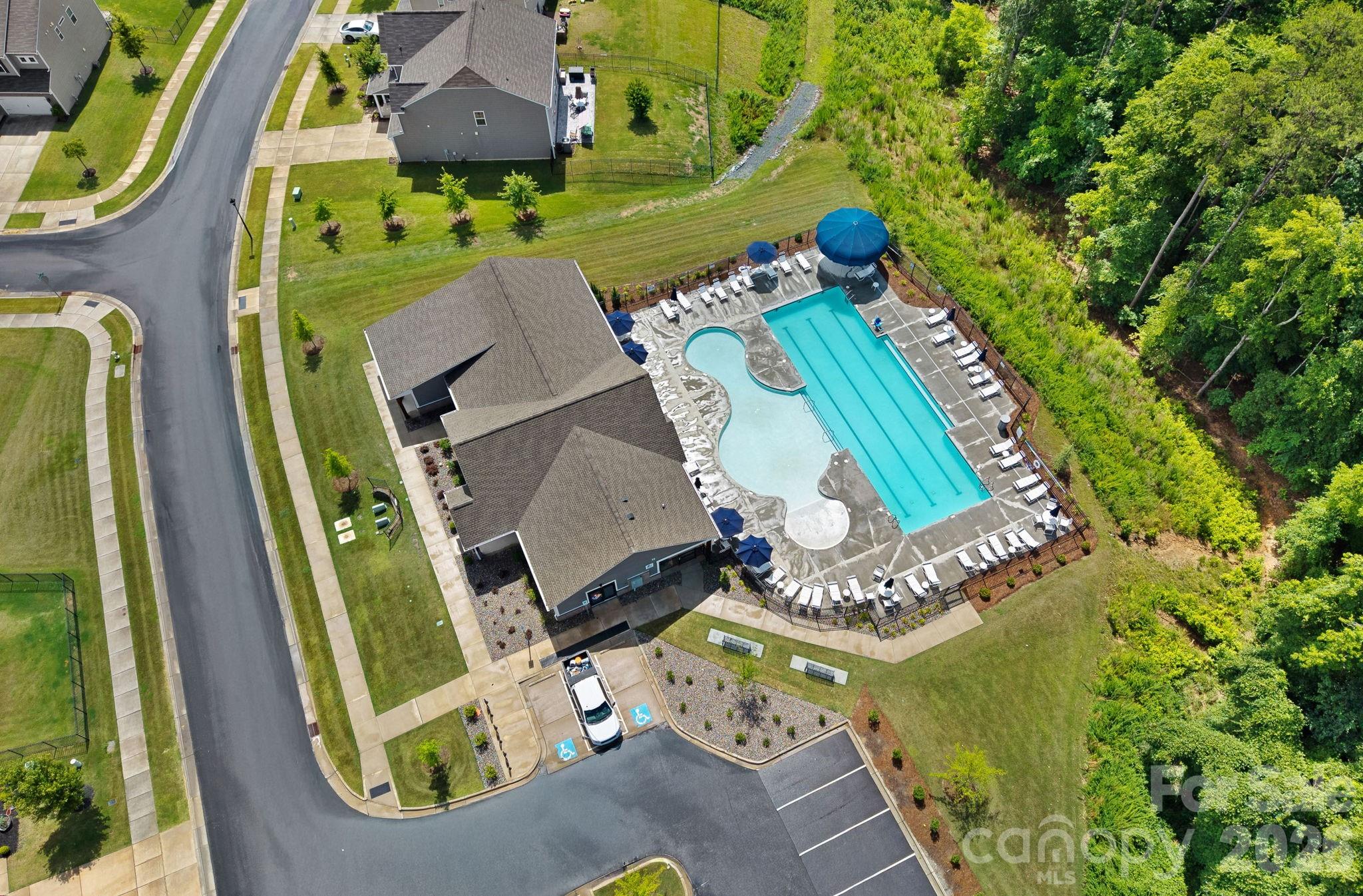 main property photo 36