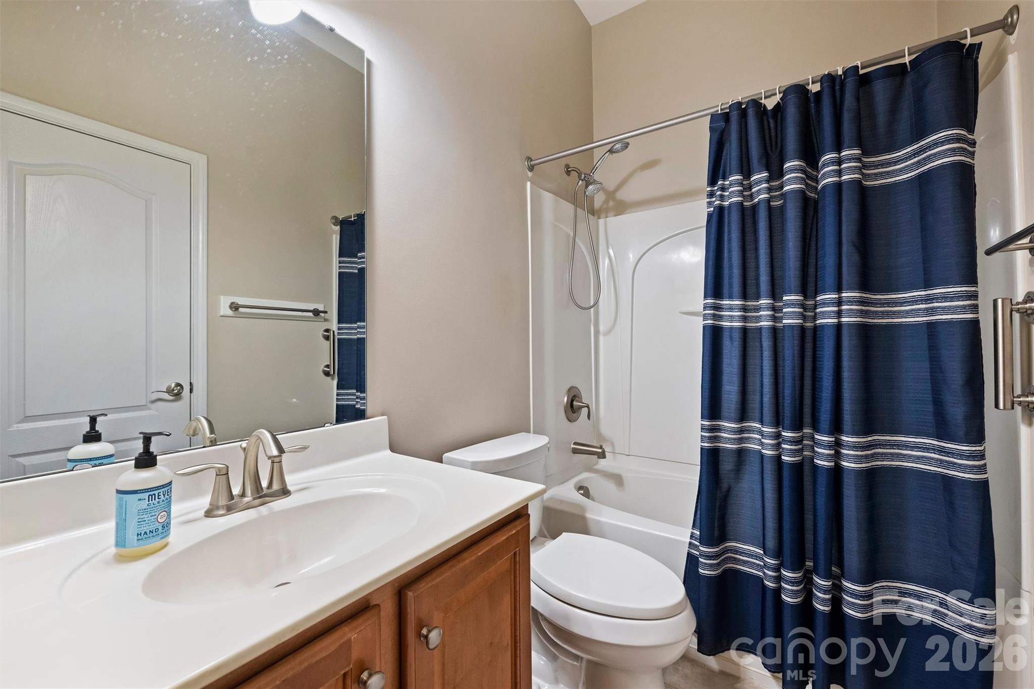 main property photo 23