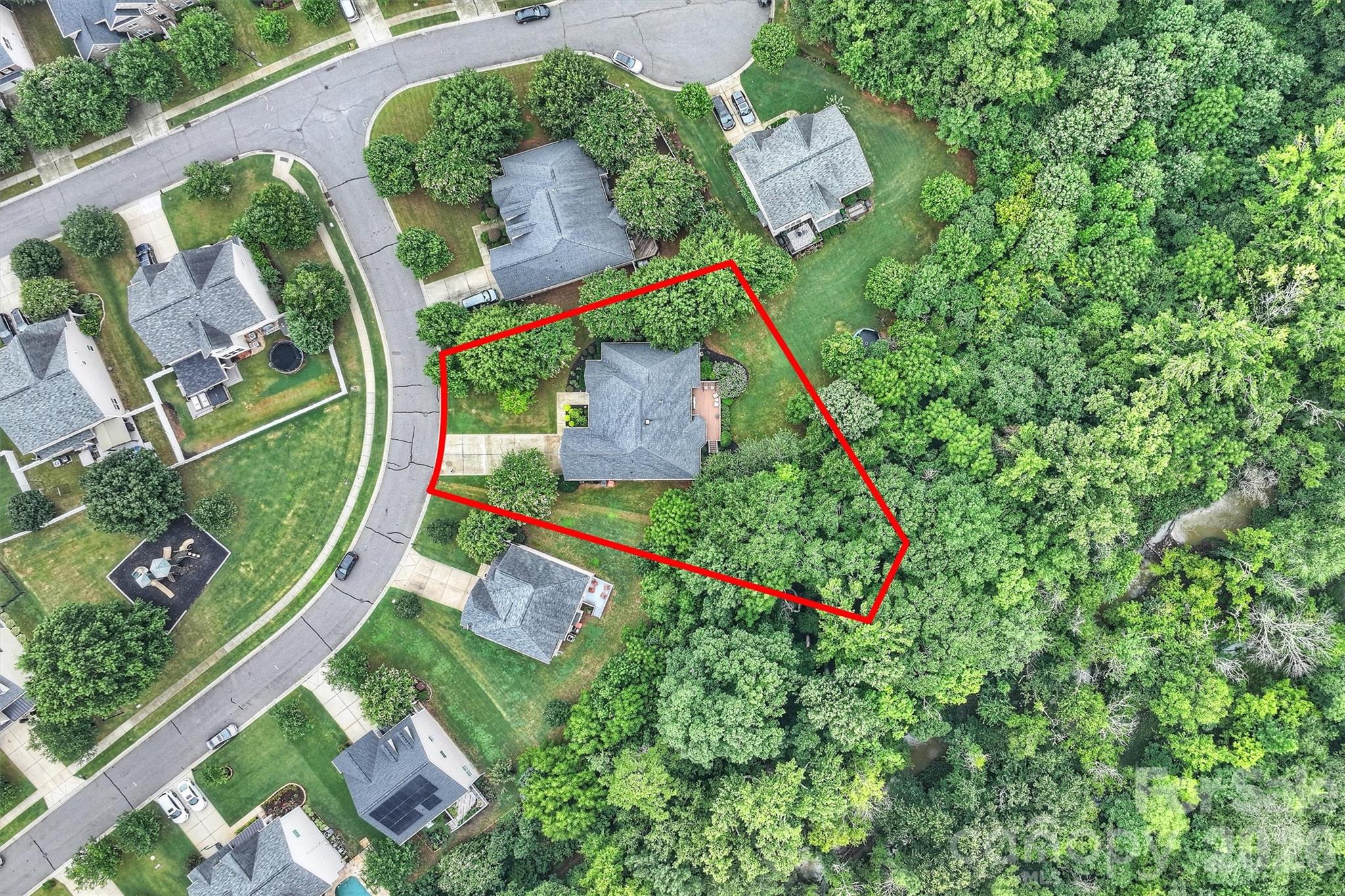 main property photo 39