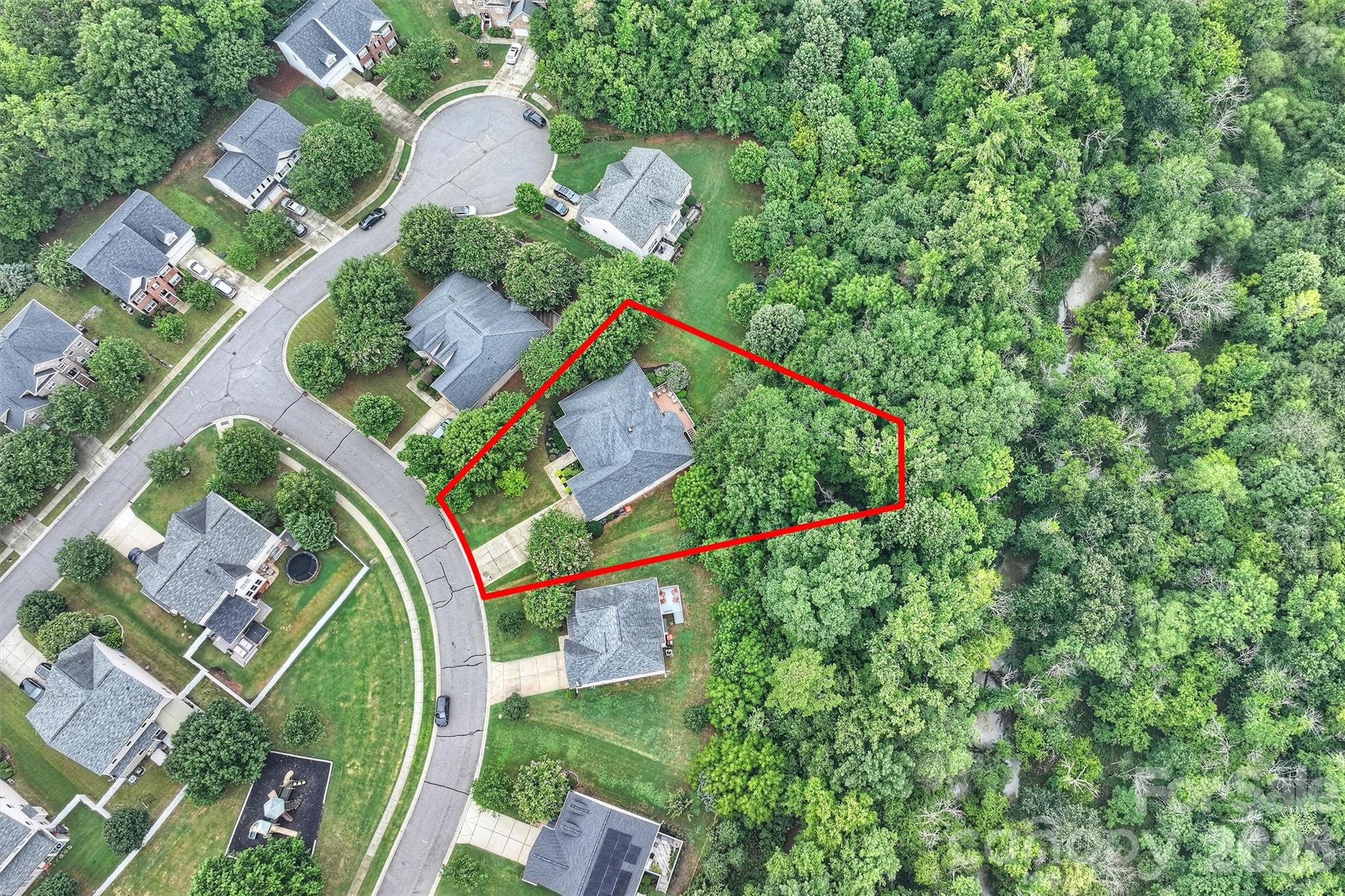 main property photo 40