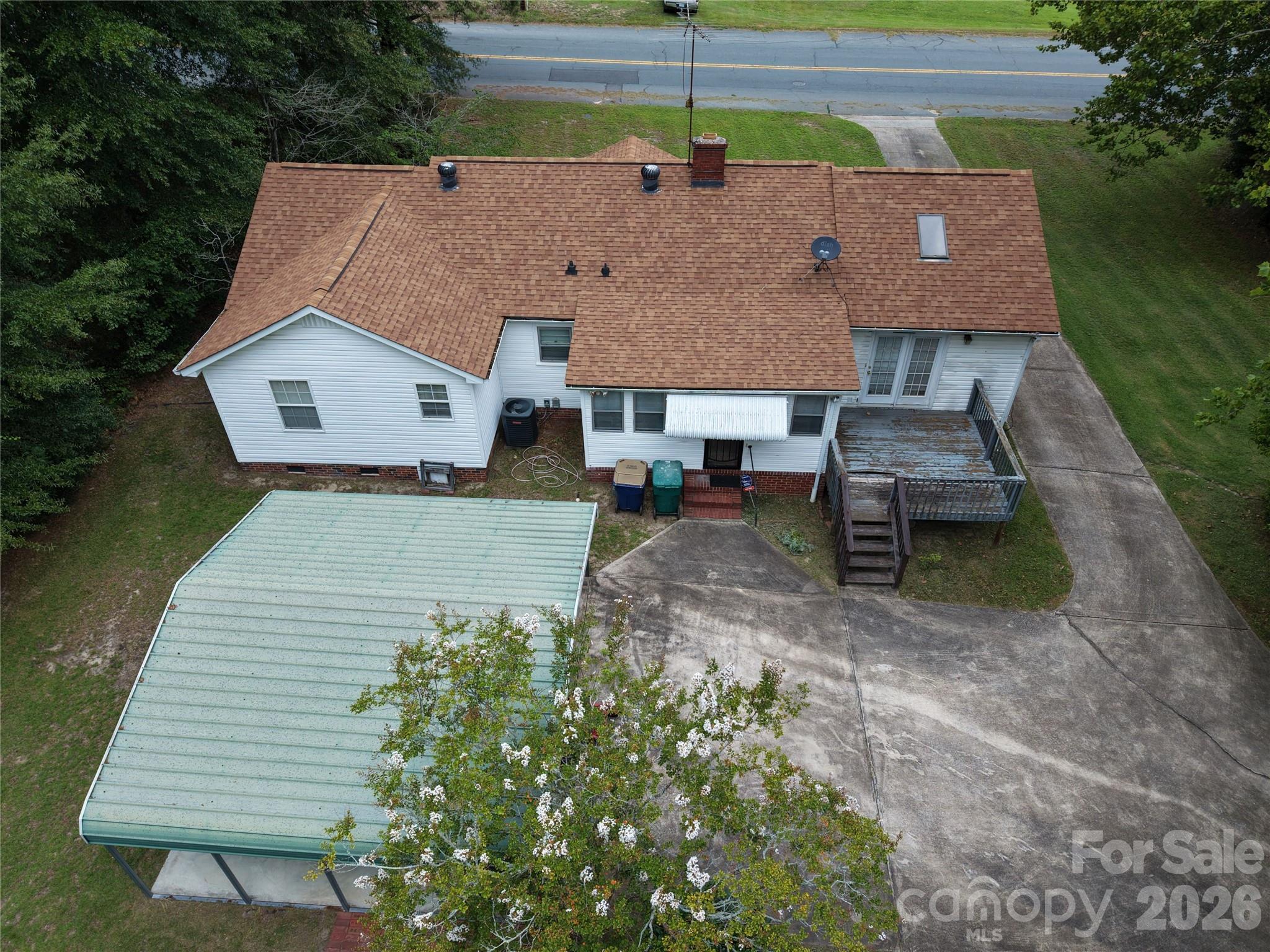 main property photo 36