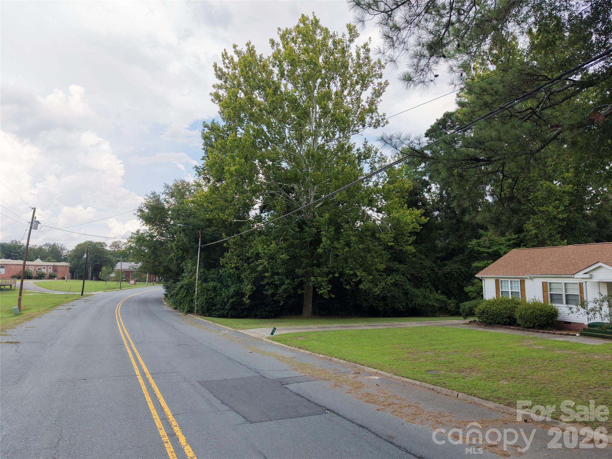 main property photo 38