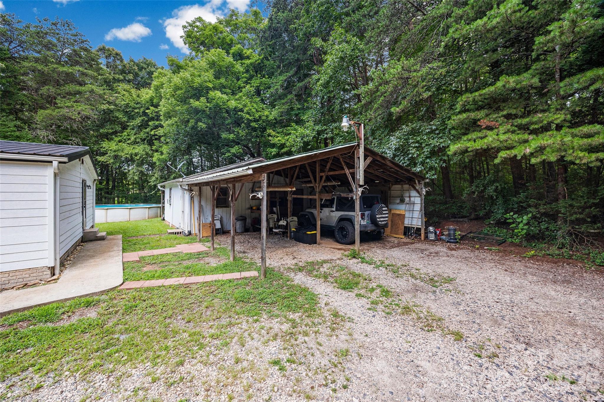 main property photo 36