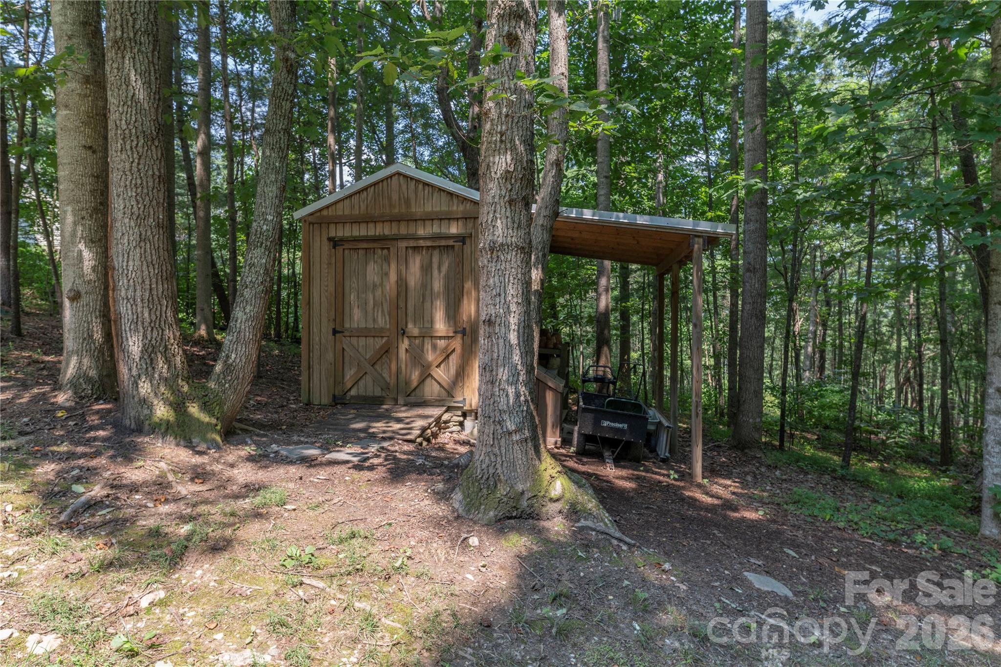 main property photo 38