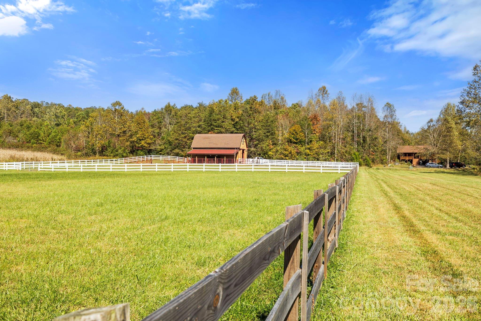 main property photo 40
