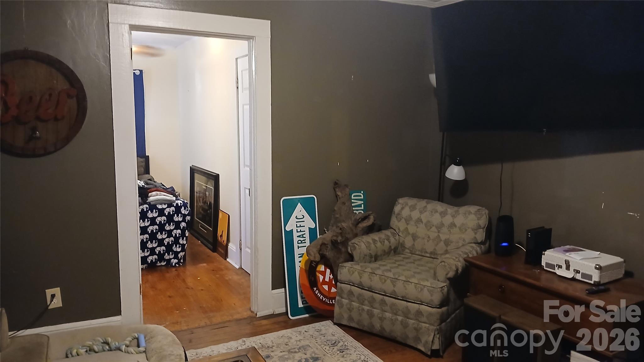 main property photo 9