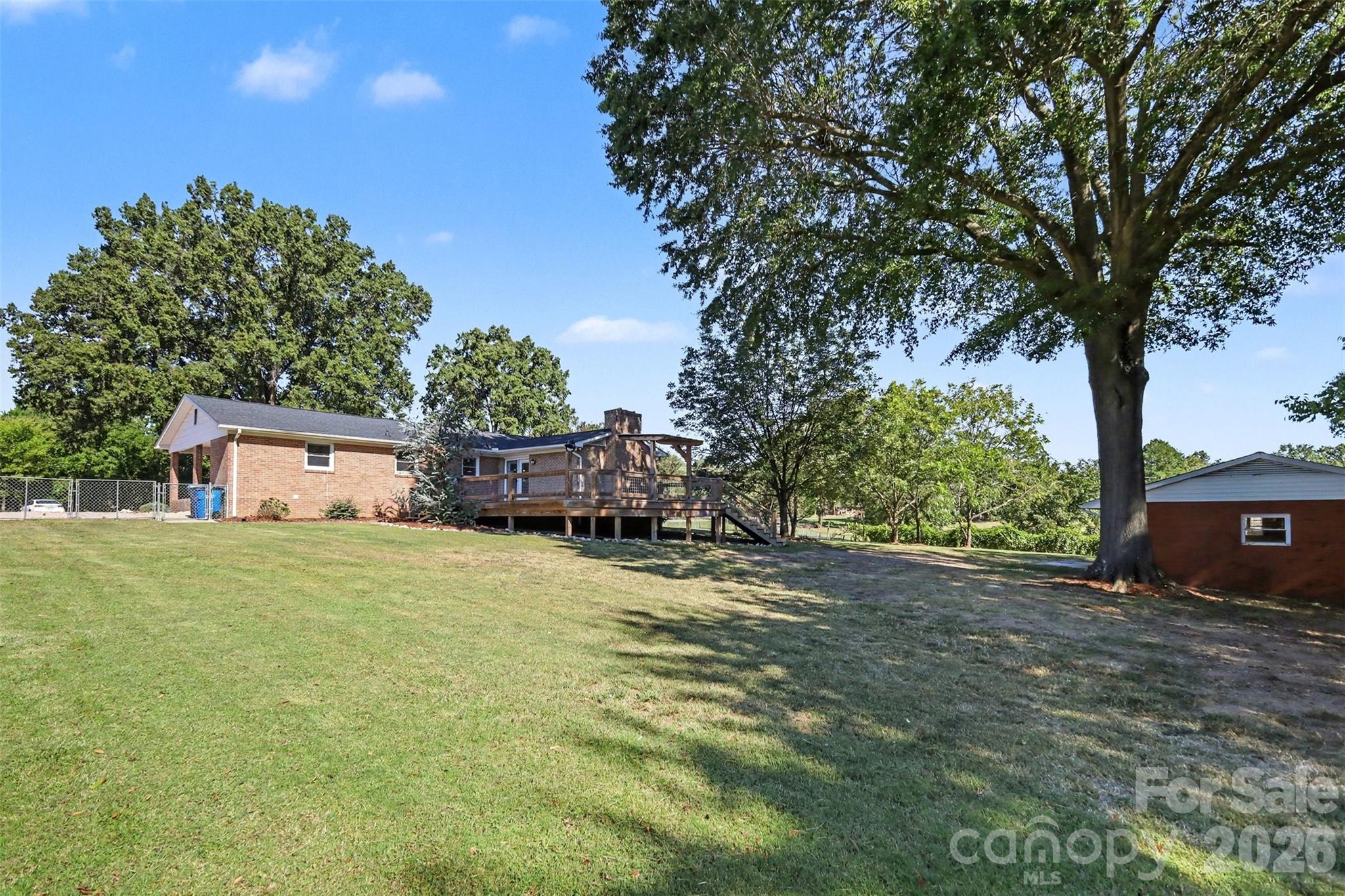 main property photo 27