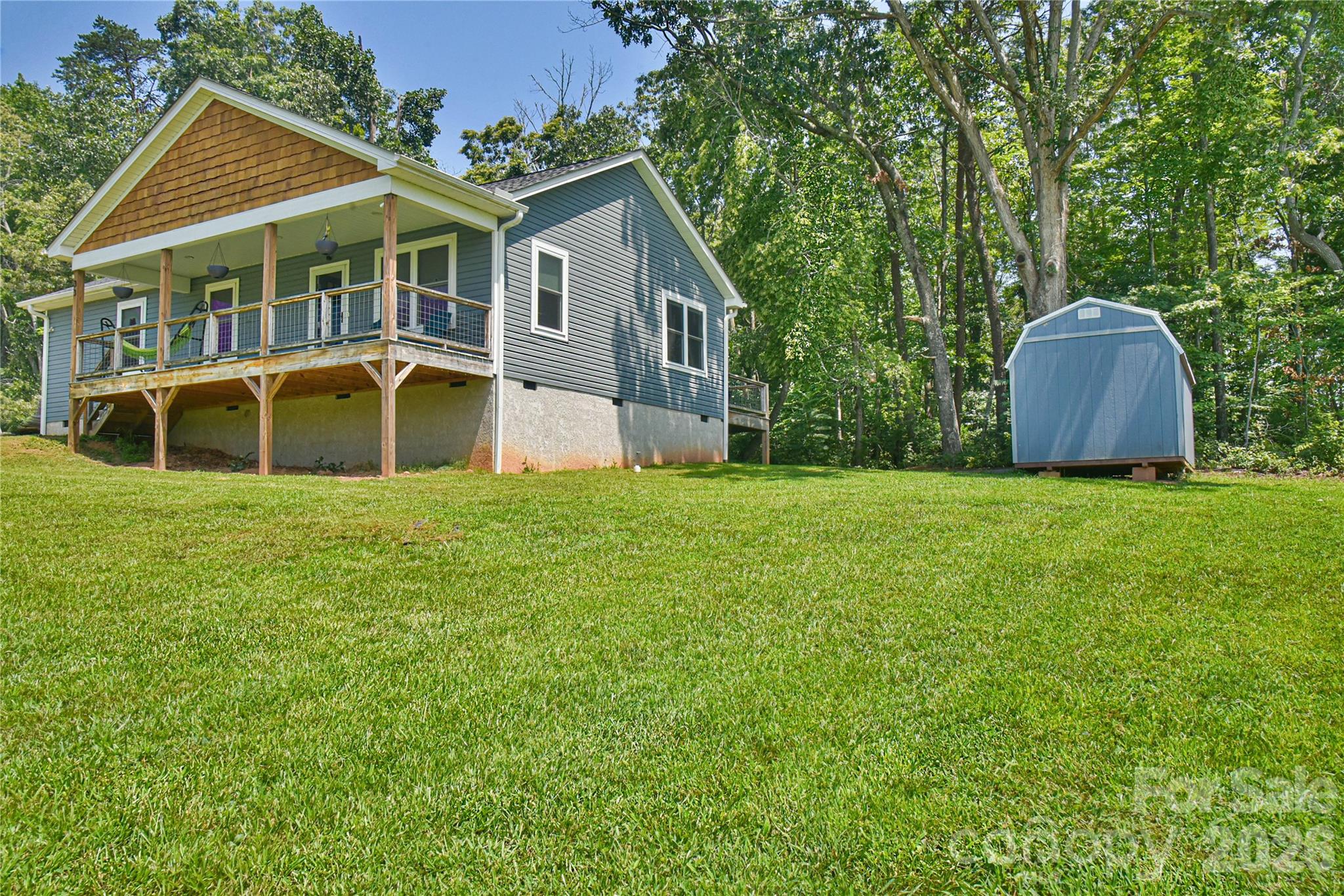 main property photo 18