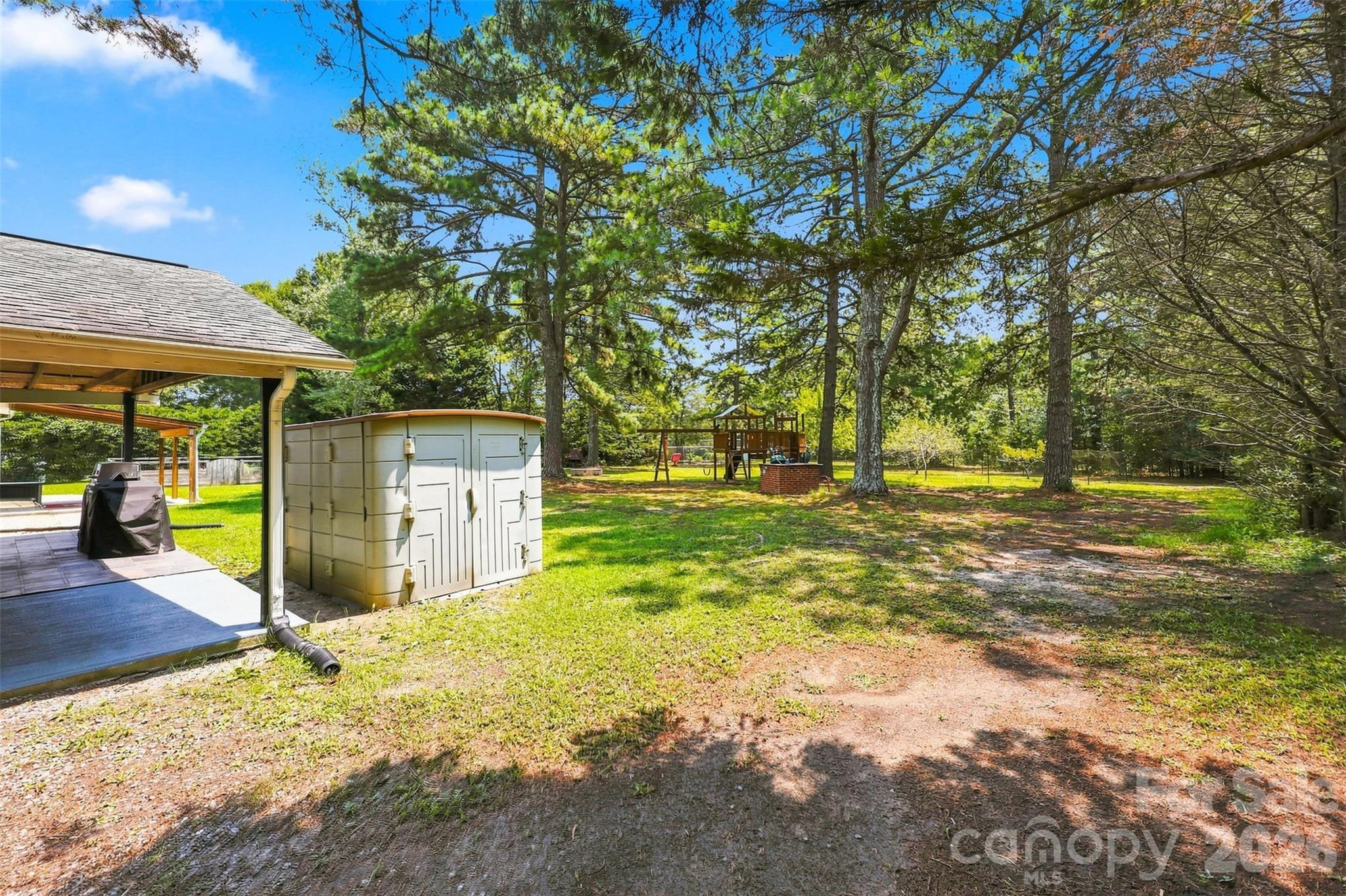 main property photo 20
