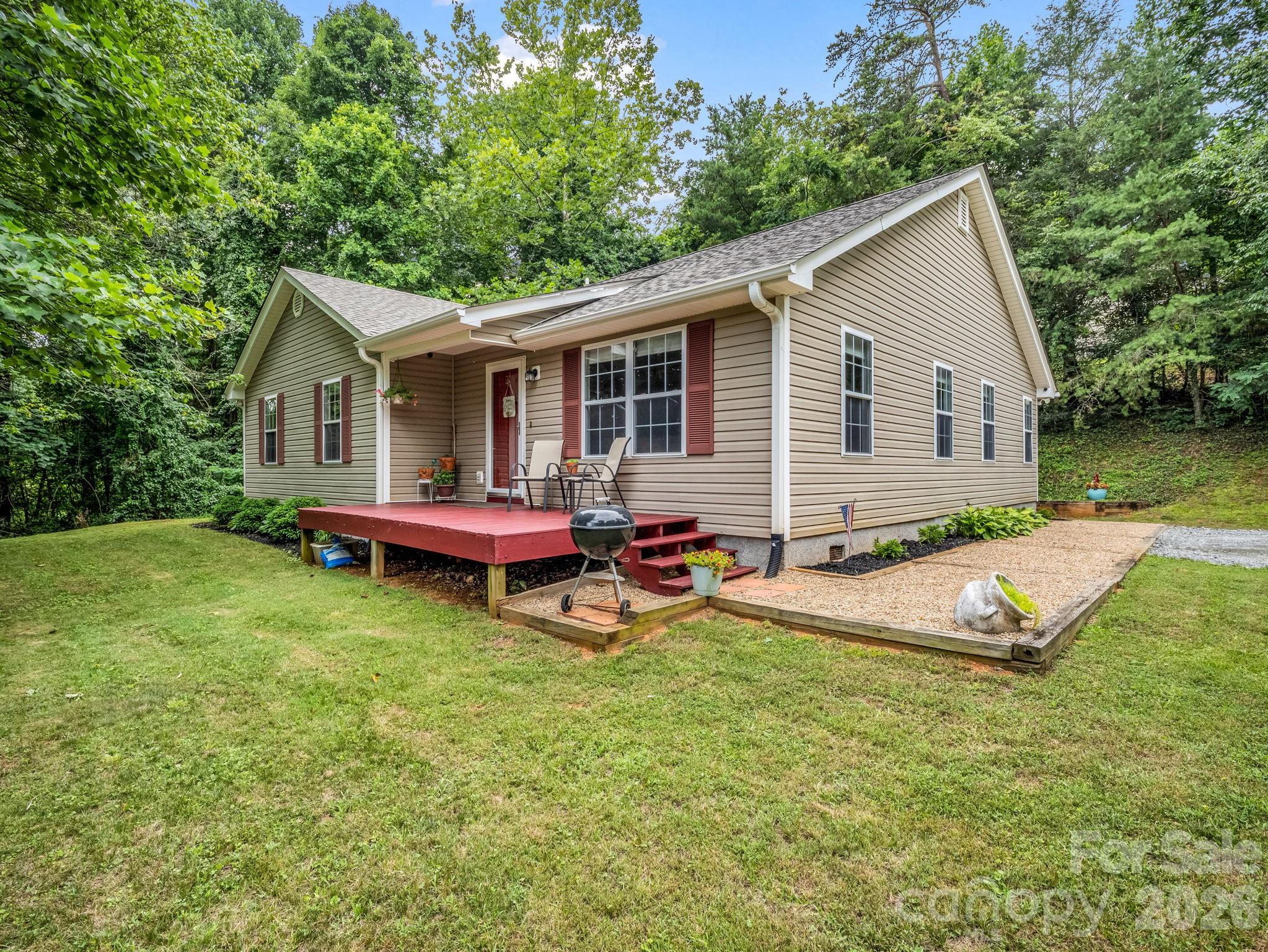 main property photo 4