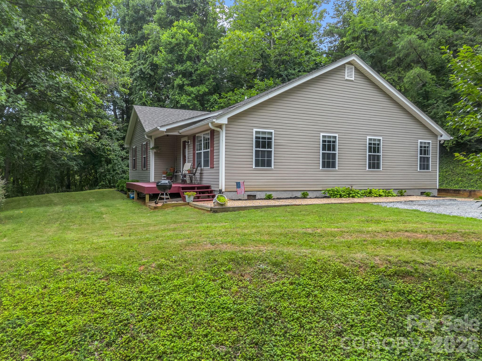 main property photo 5