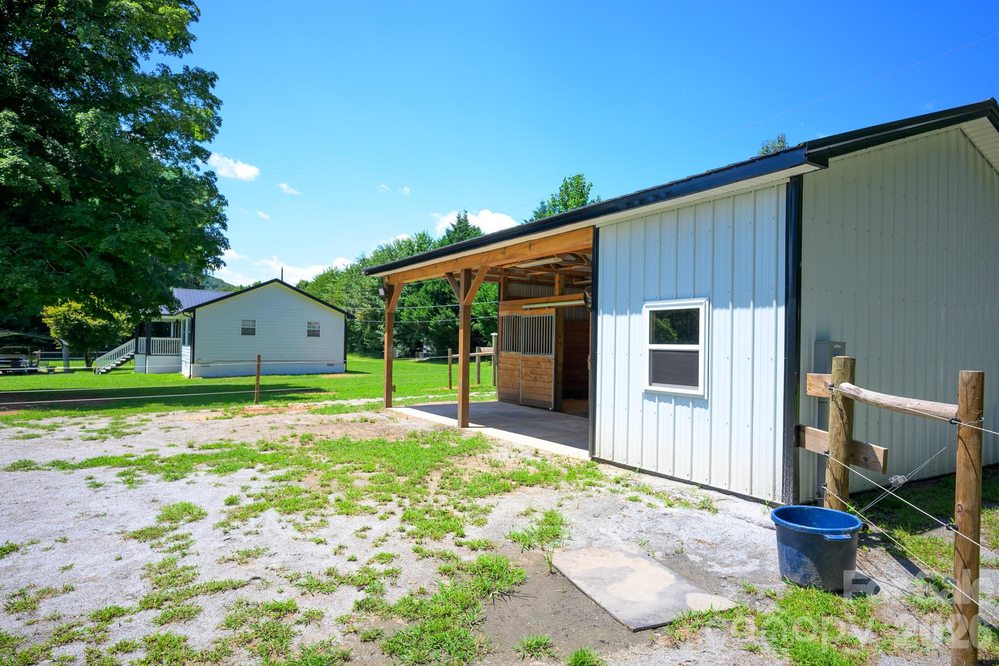 main property photo 24