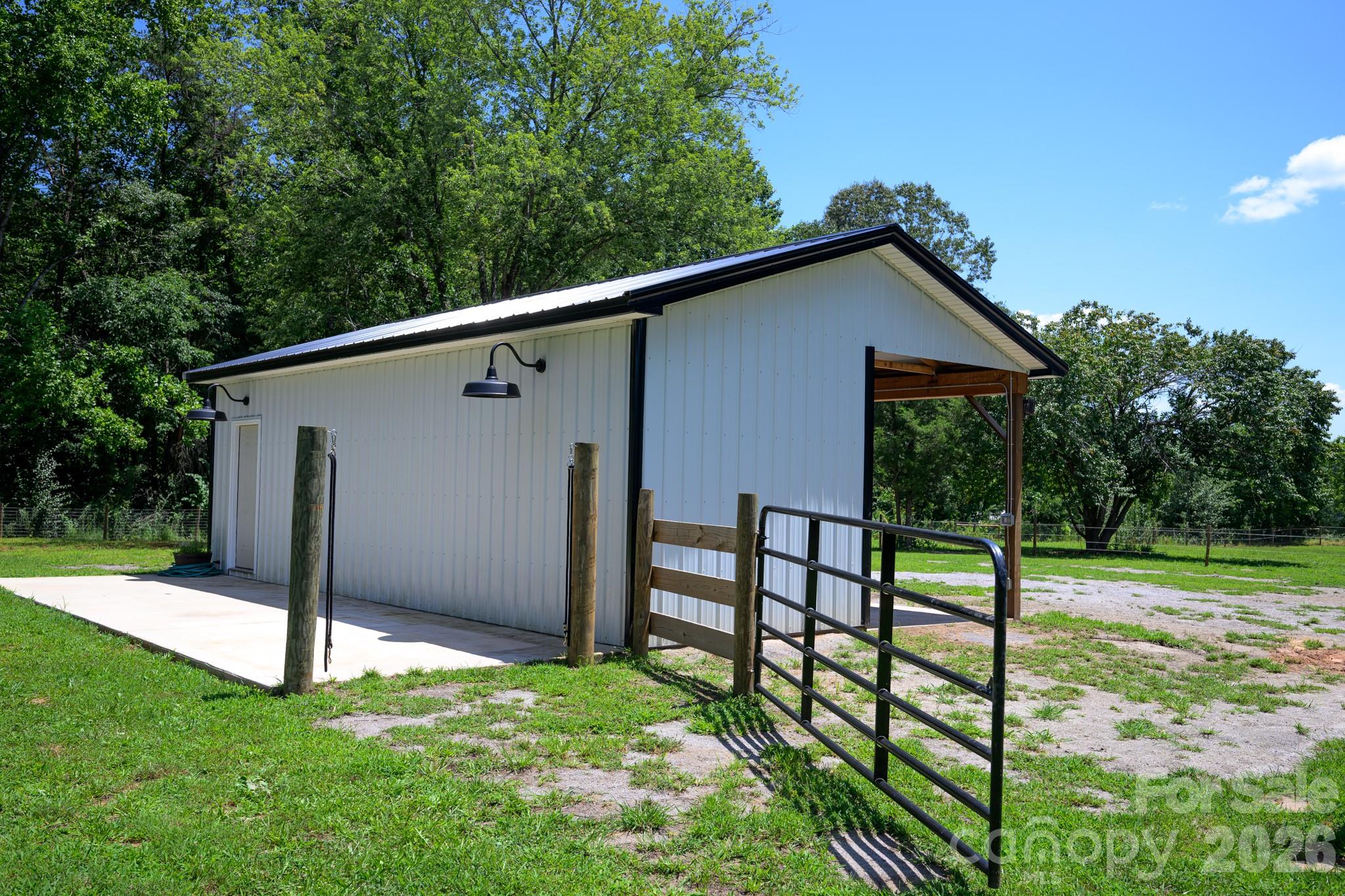 main property photo 25