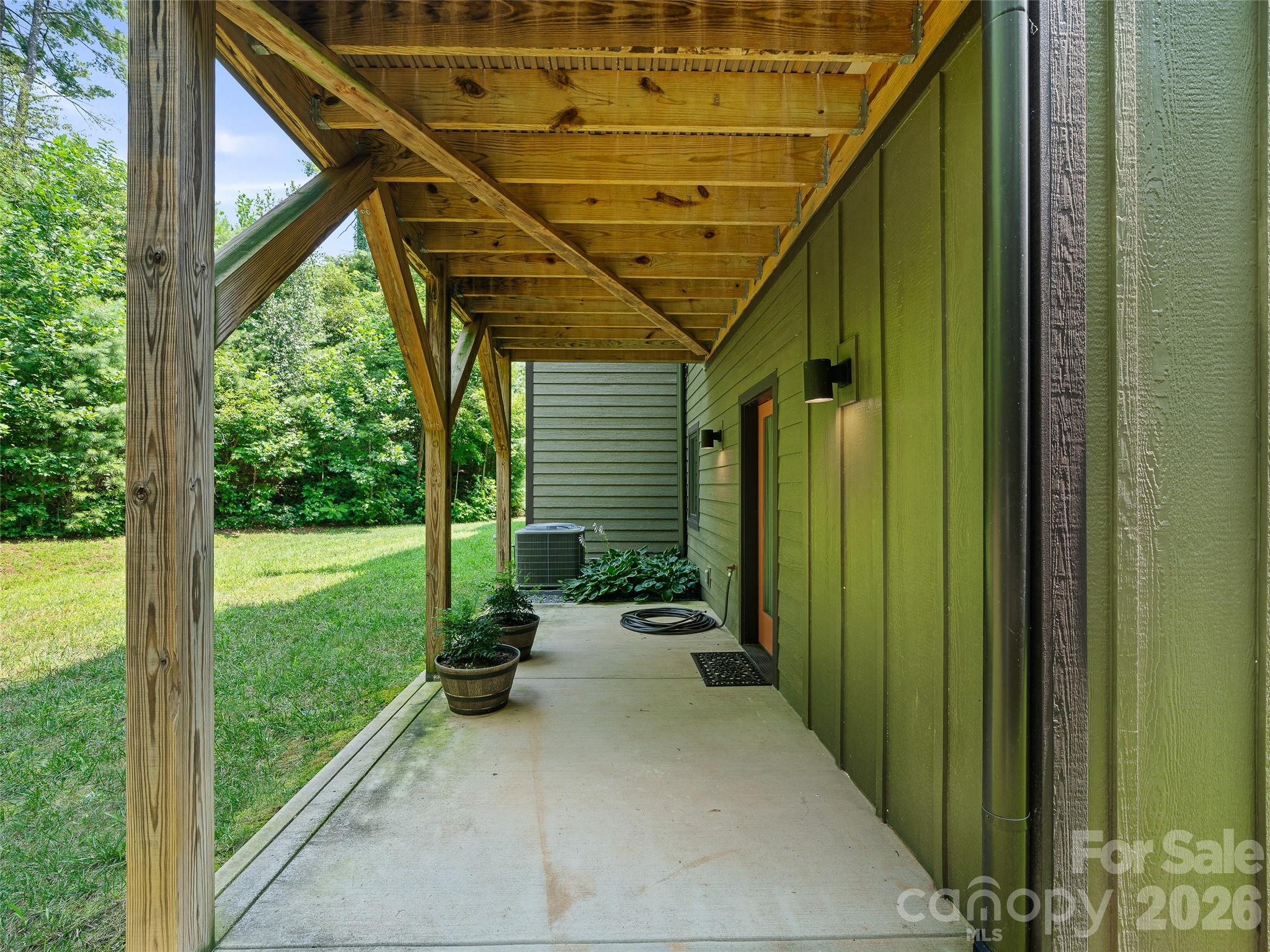 main property photo 31