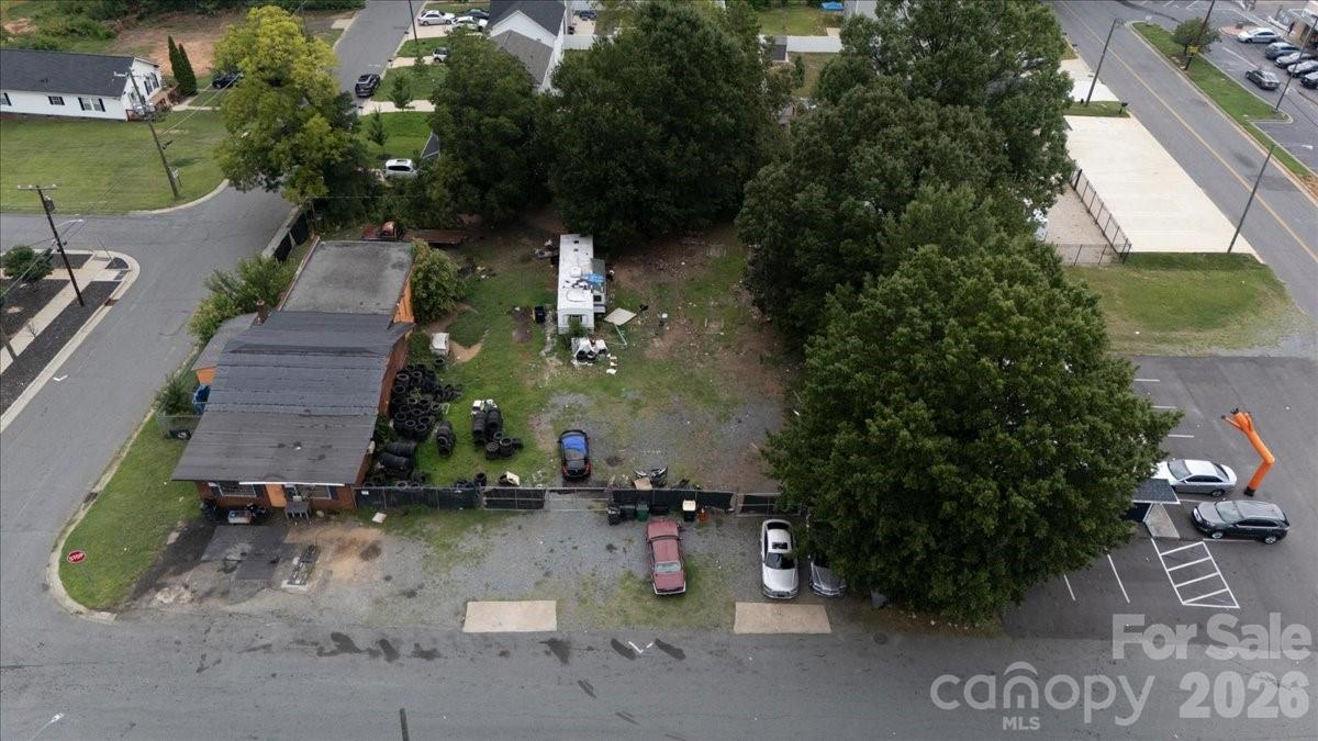 main property photo 11