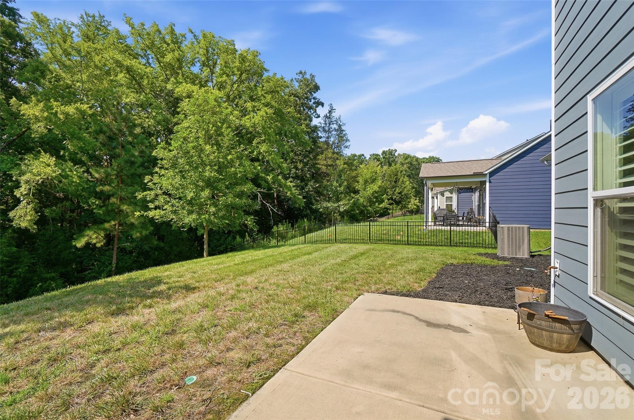 main property photo 40