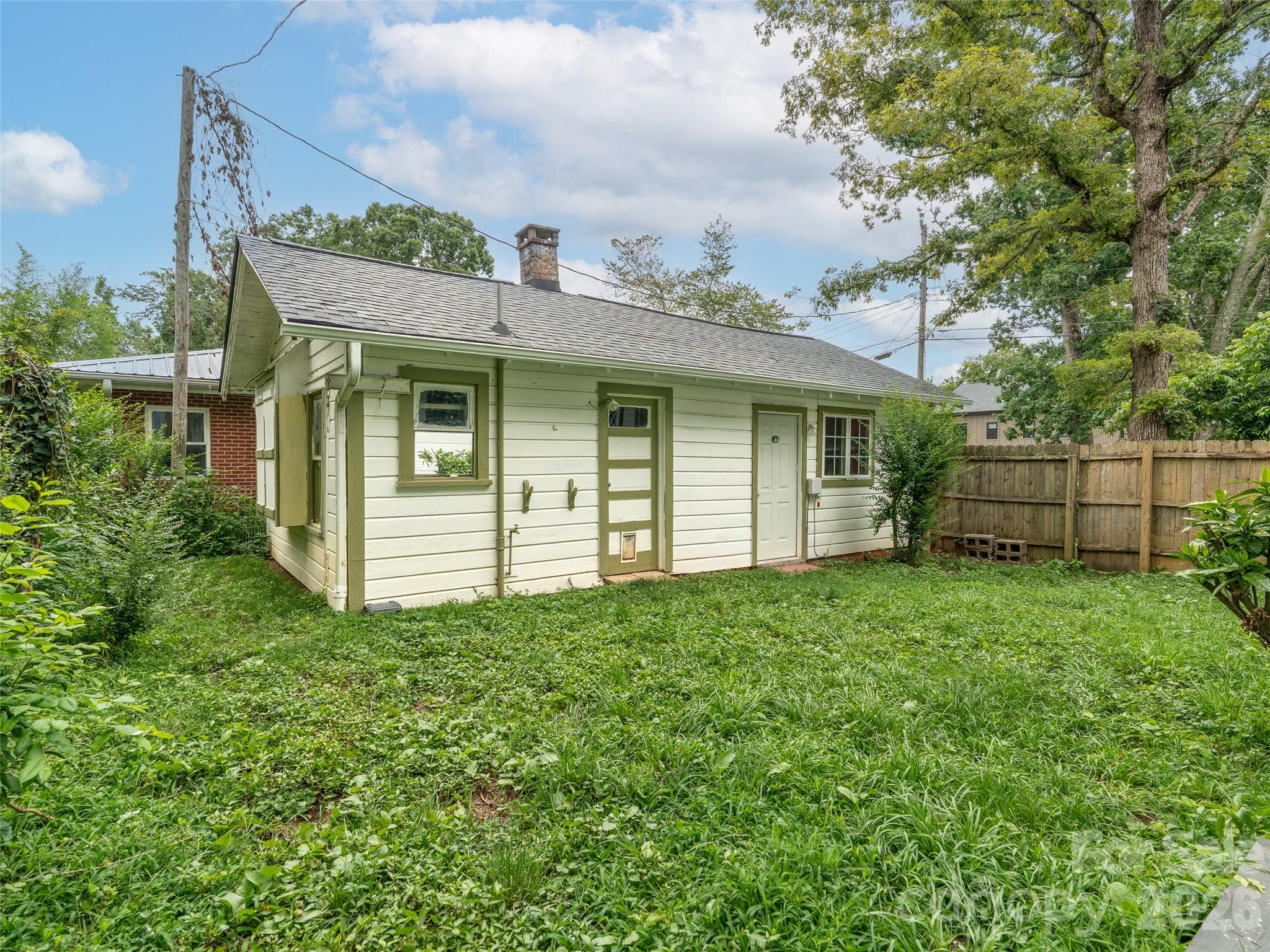 main property photo 30
