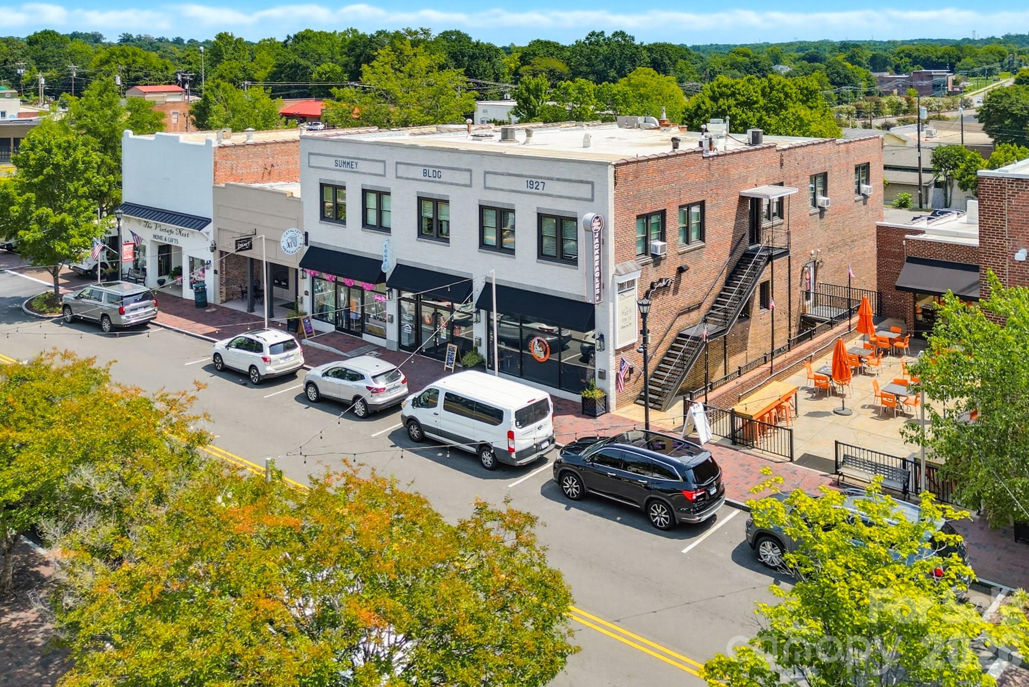 main property photo 40