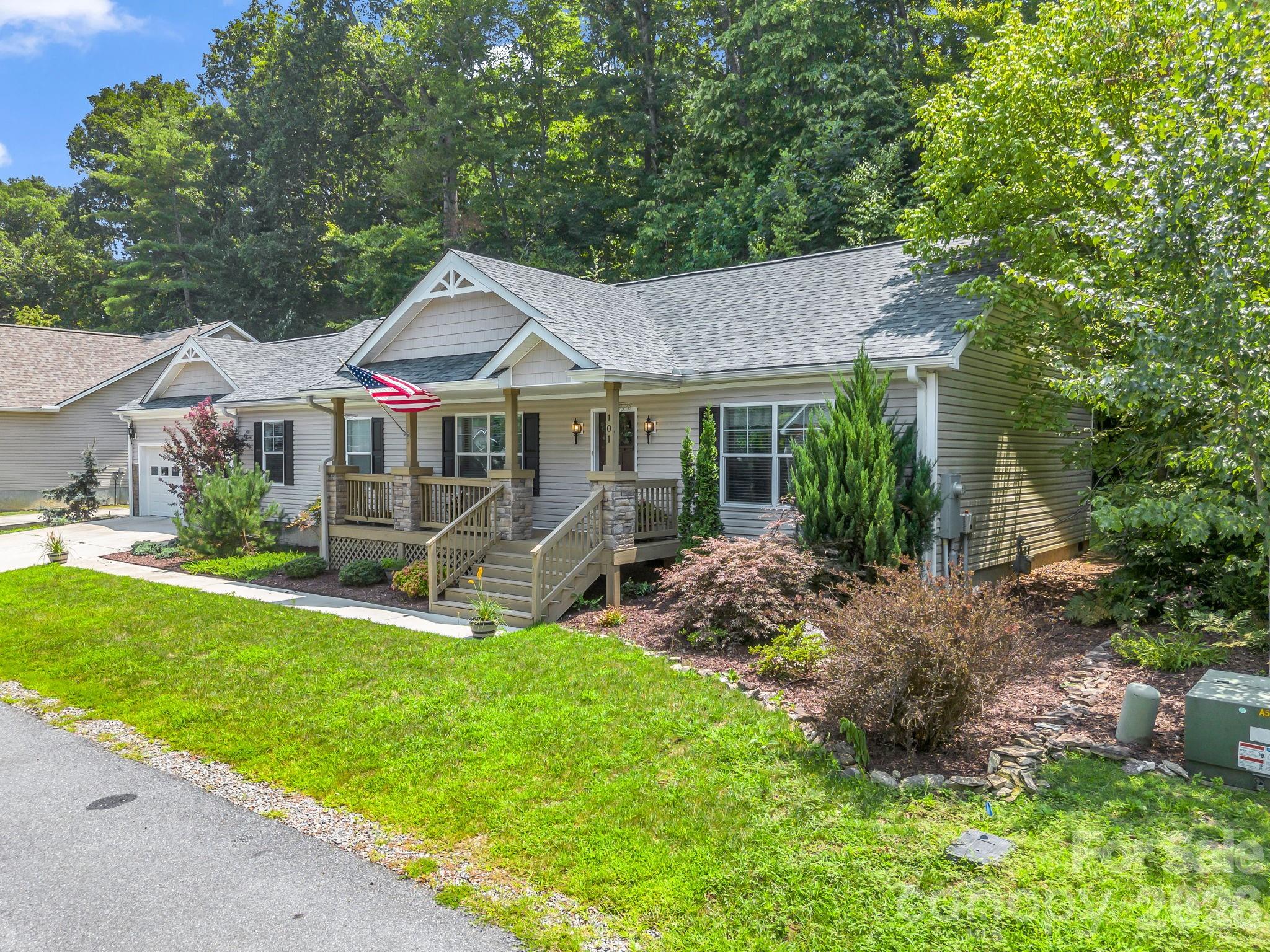 main property photo 2