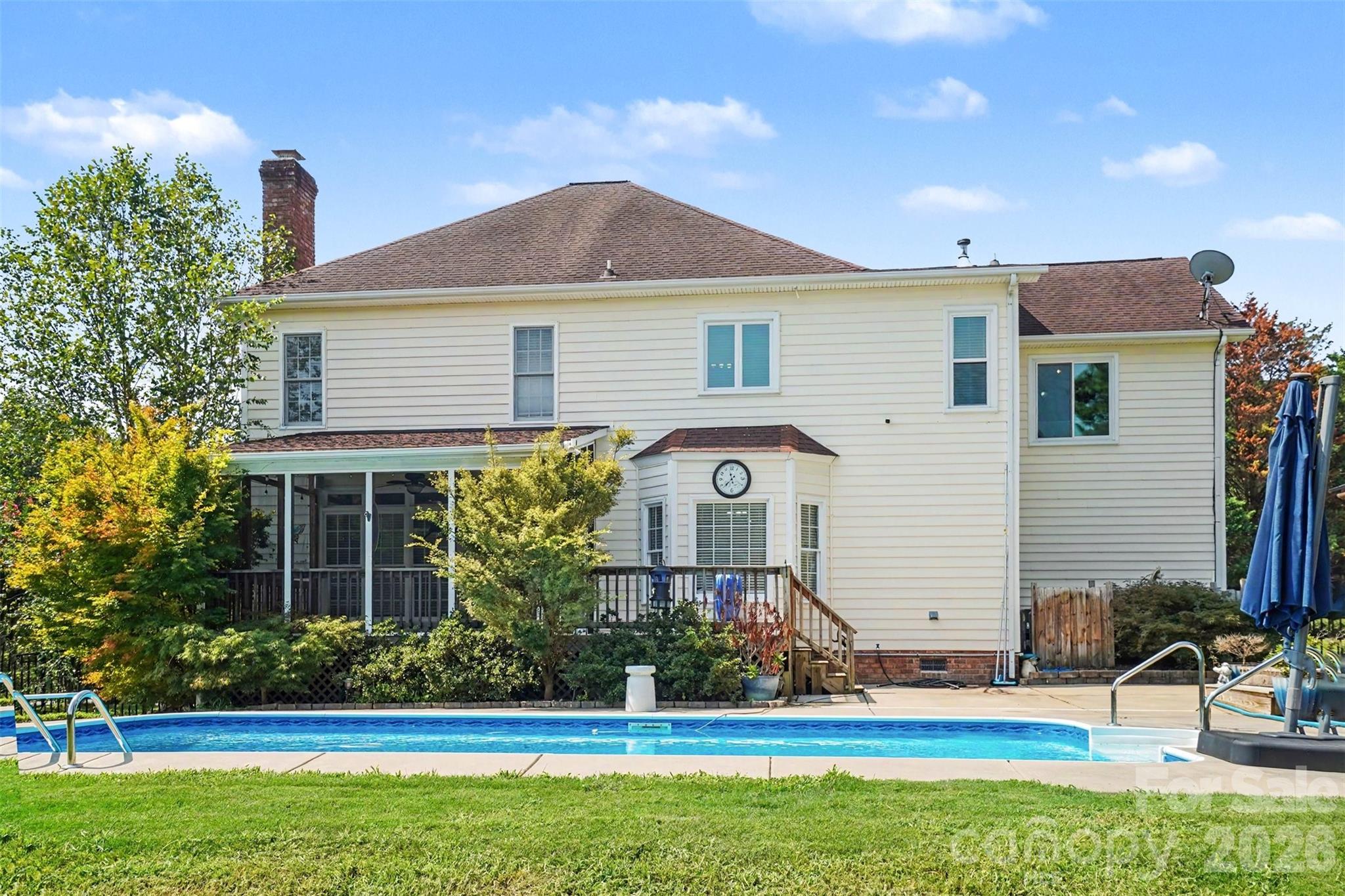 main property photo 24