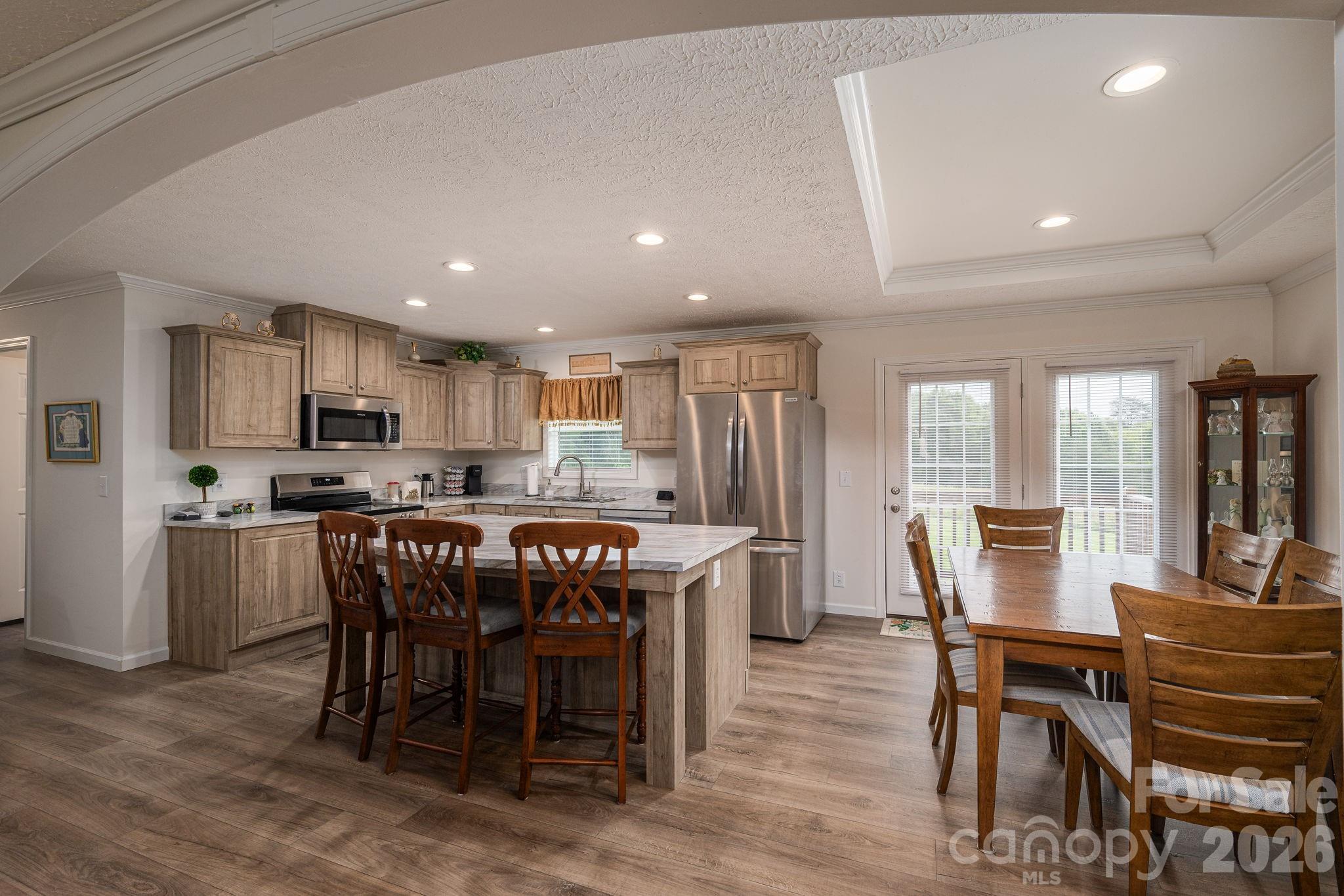 main property photo 16