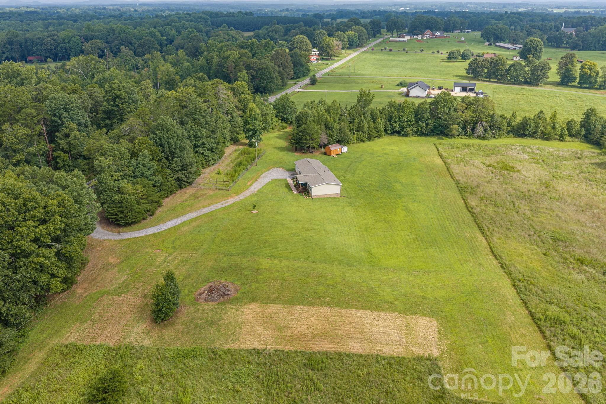 main property photo 6