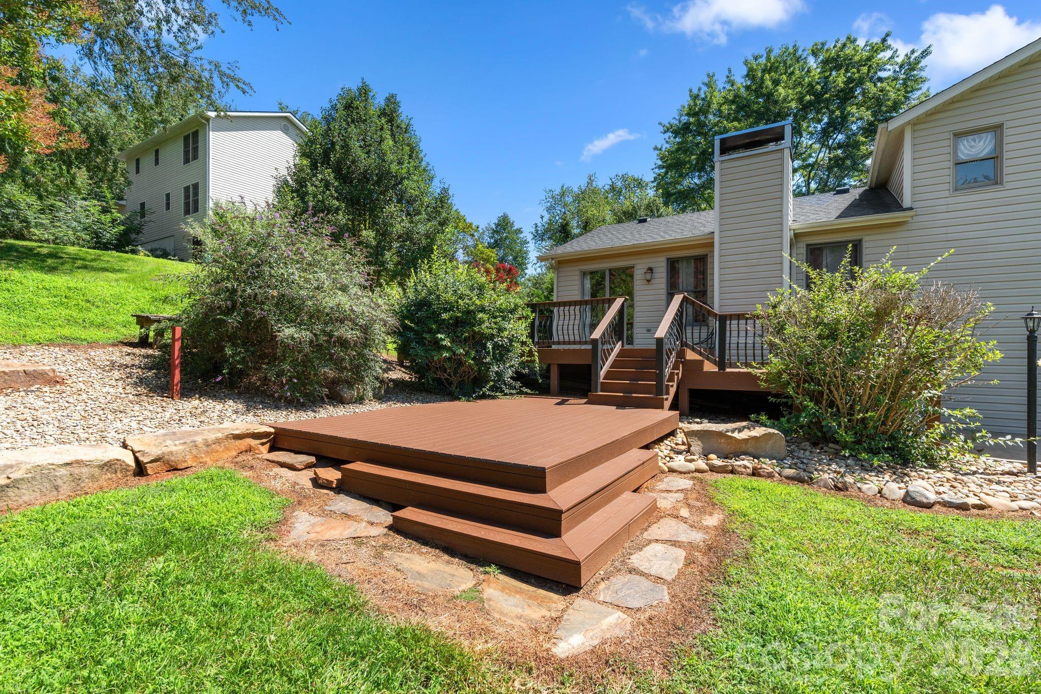 main property photo 22