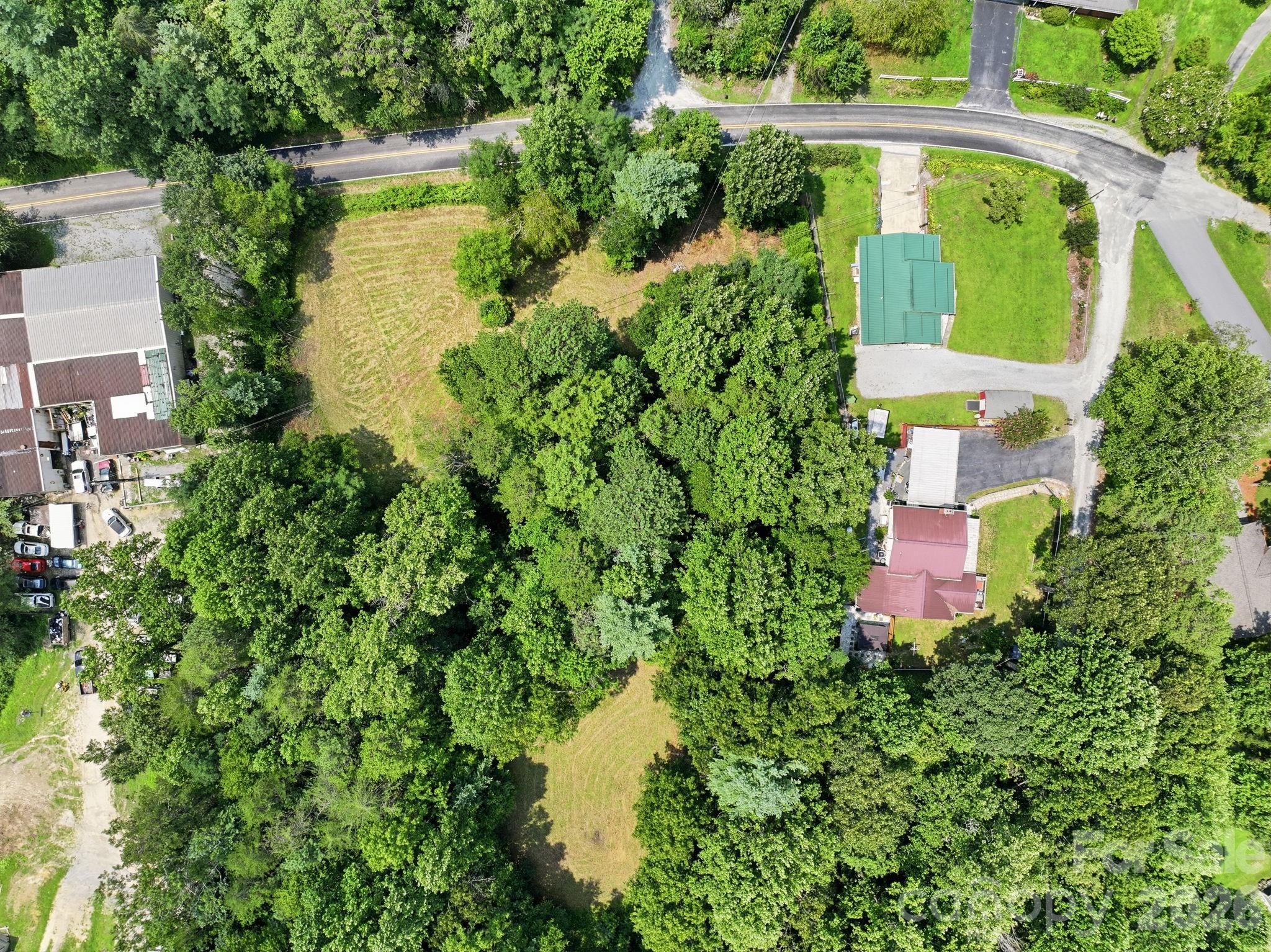 main property photo 9