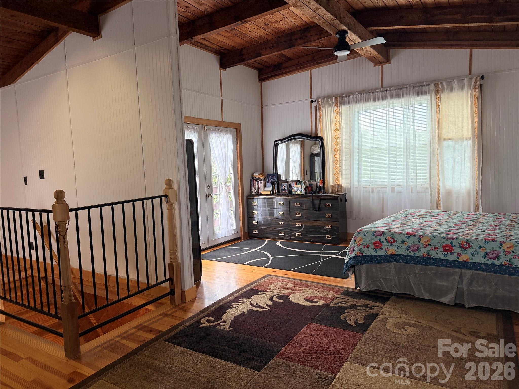 main property photo 28