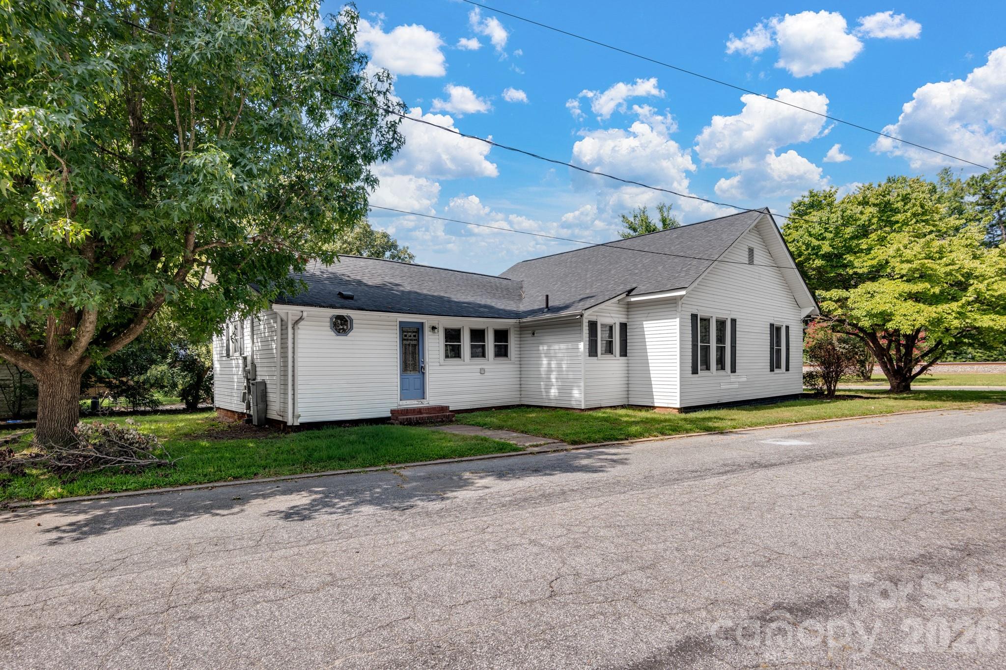 main property photo 25