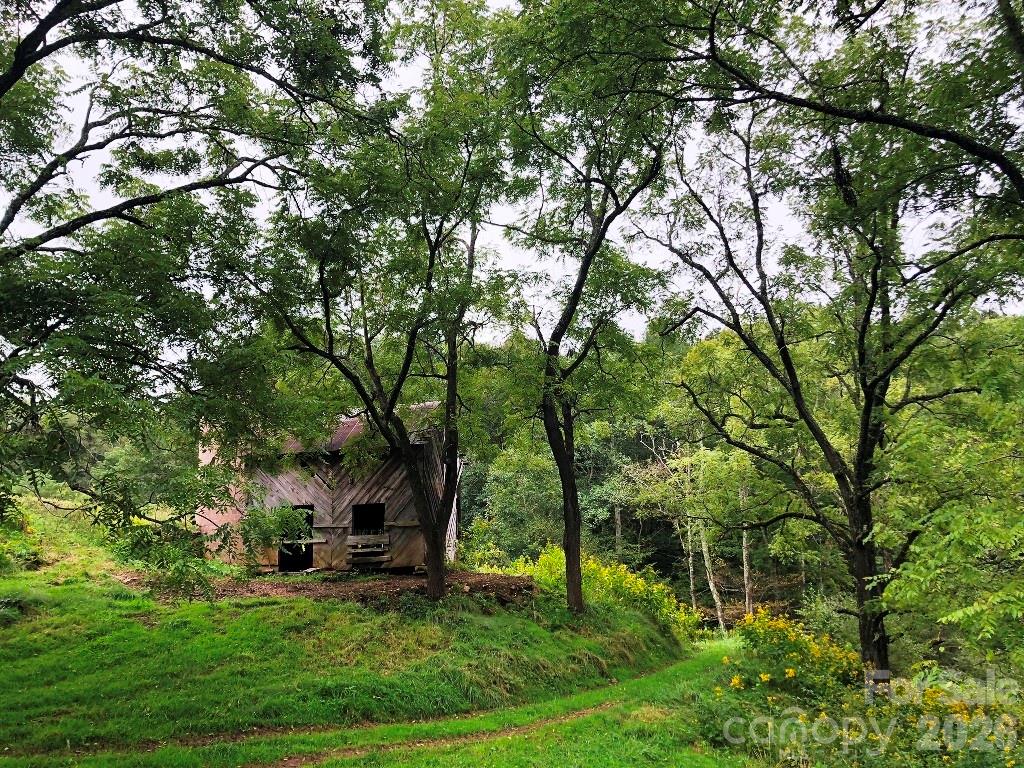 main property photo 17