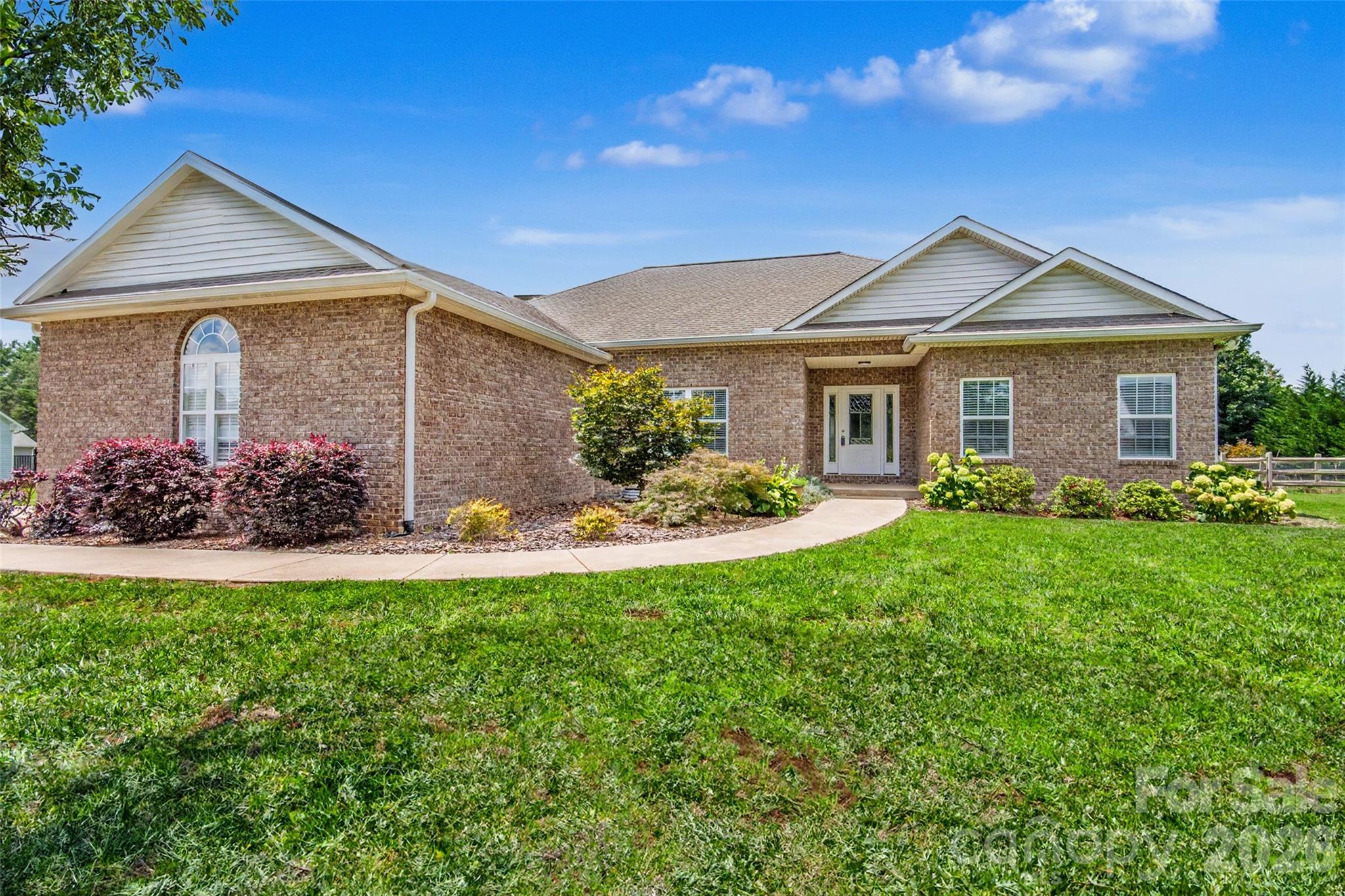 main property photo 0